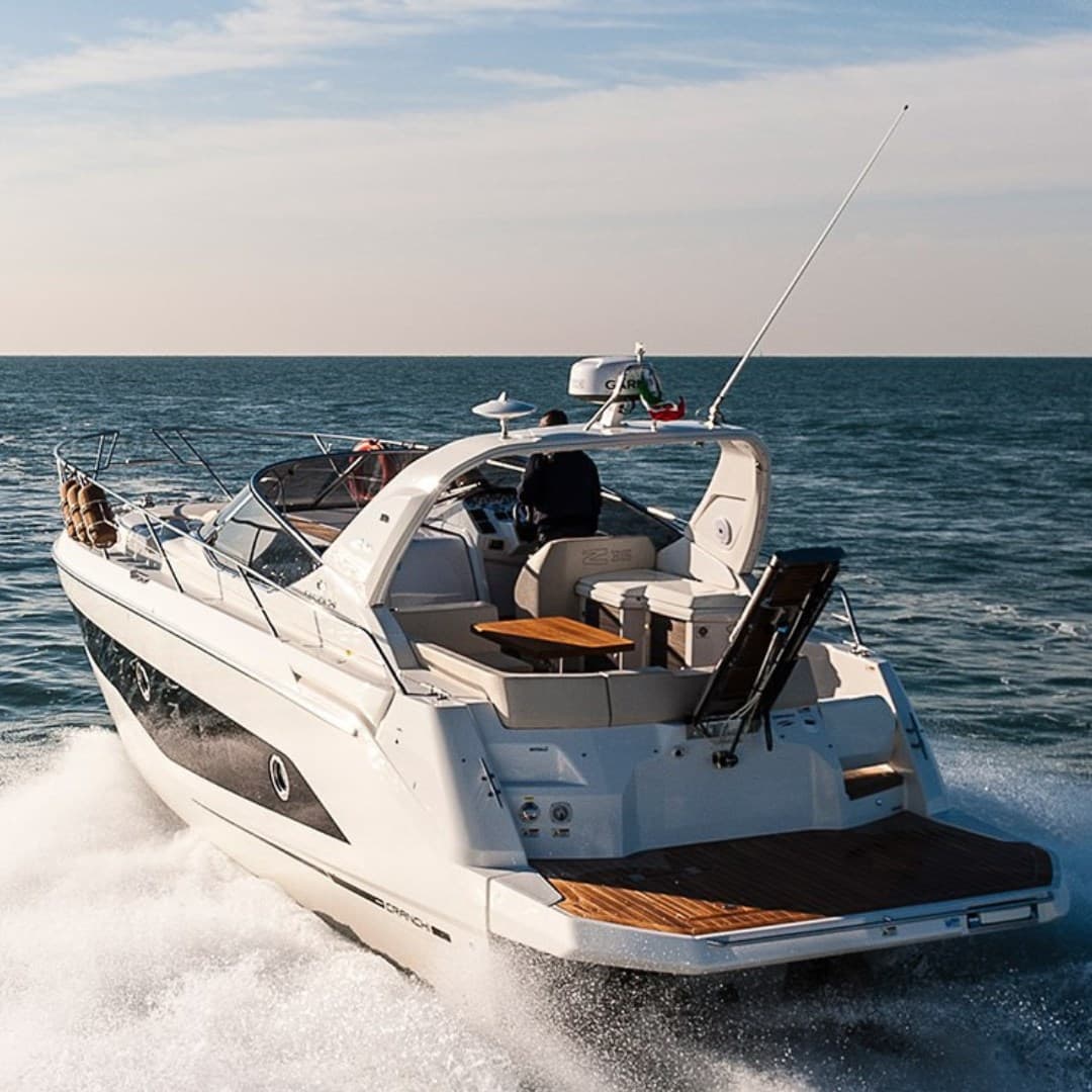 Cranchi Z 35 - Detail View 1 Cranchi Z 35 - Detail View 1