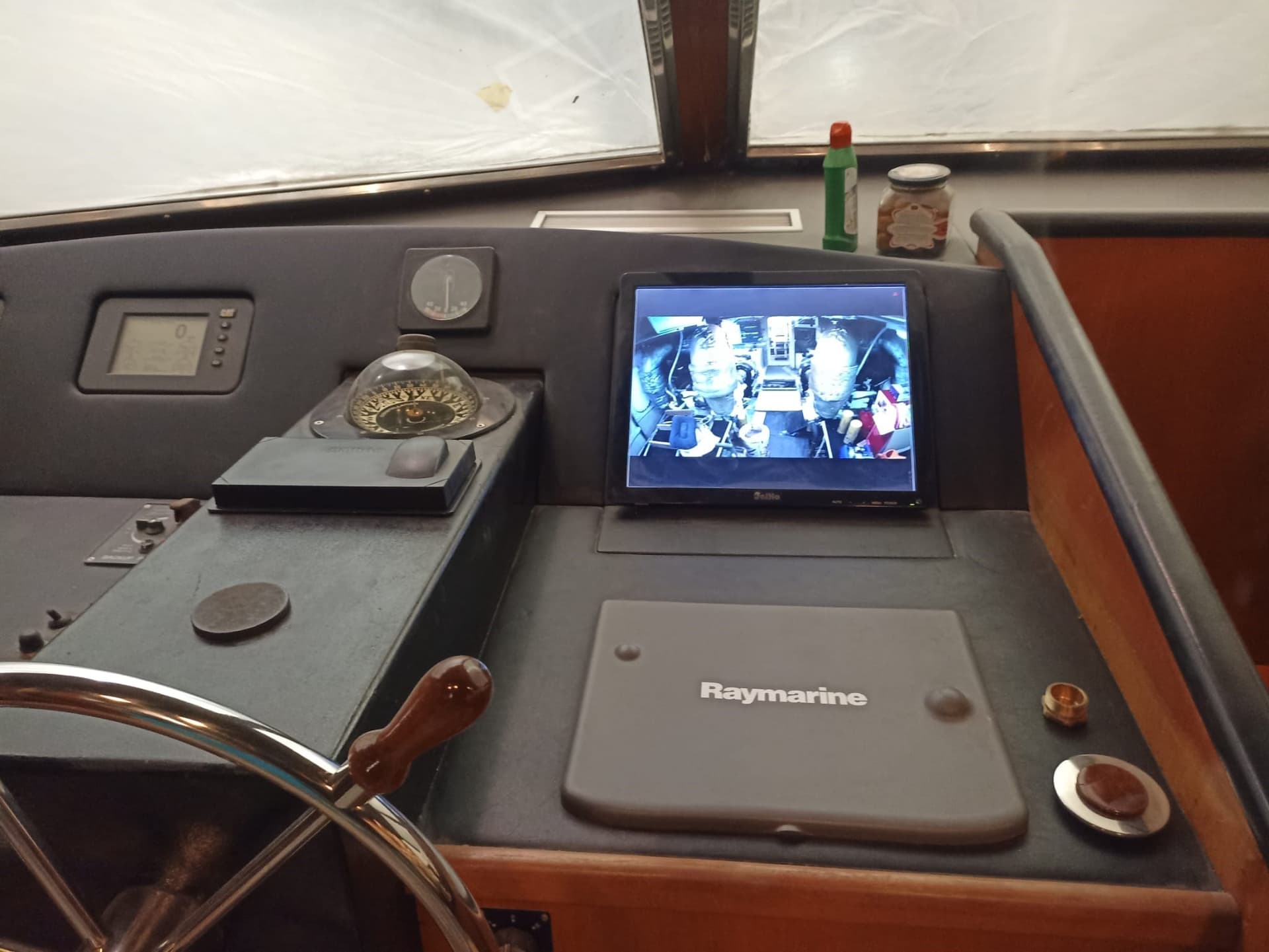 Alalunga 25 - Deck View Alalunga 25 - Deck View