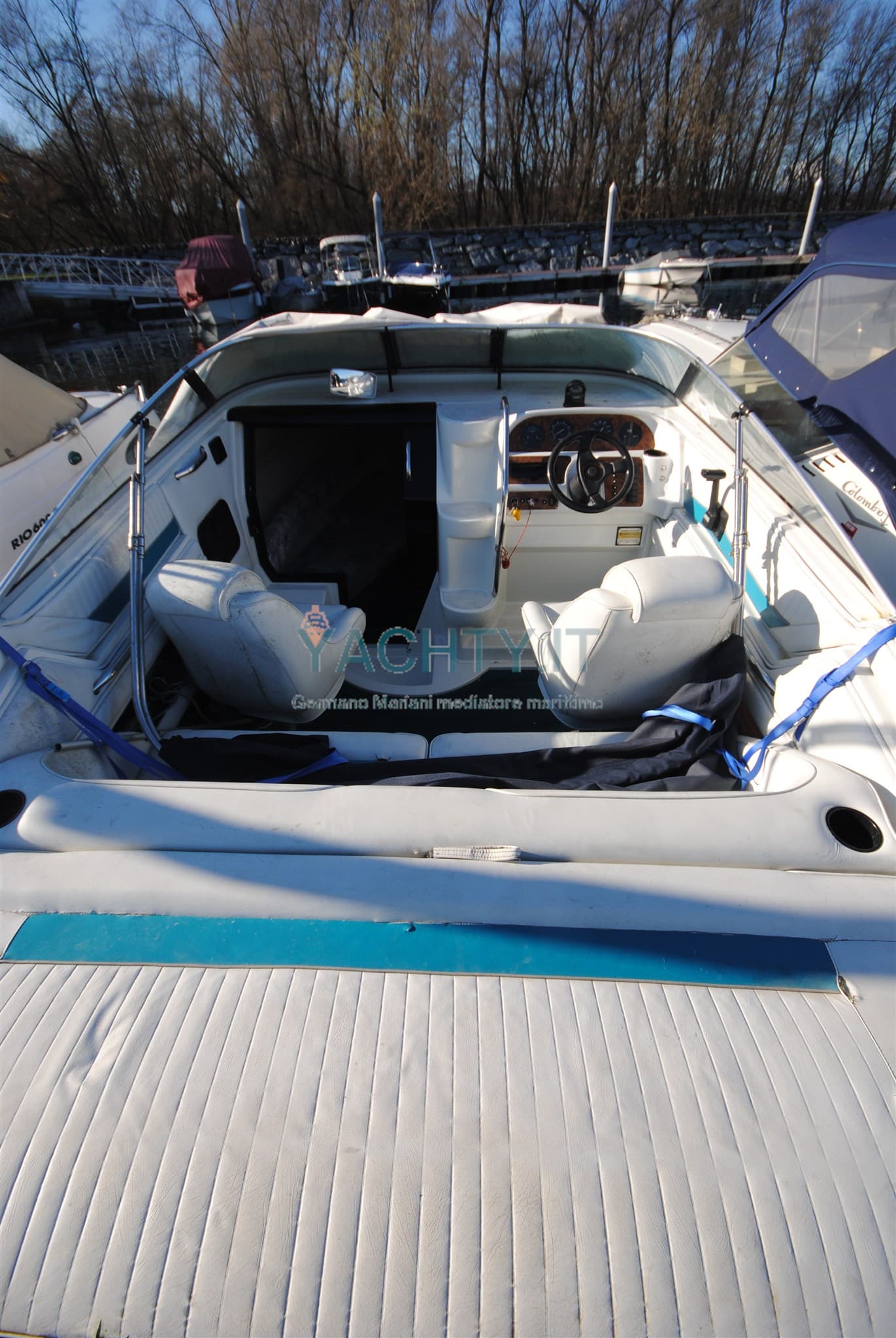 Celebrity Boats 240 - Interior View Celebrity Boats 240 - Interior View