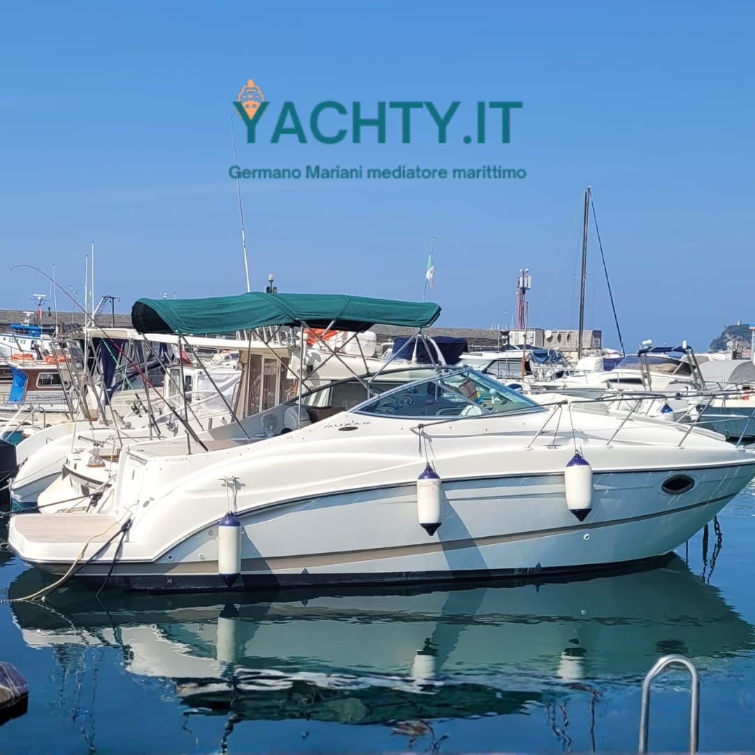 Maxum Marine 2500 Ms Sc R Cruiser - Main View Maxum Marine 2500 Ms Sc R Cruiser - Main View