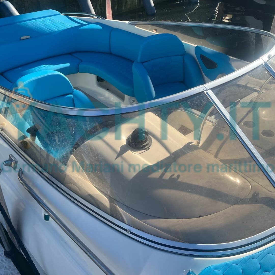 Cranchi Turchese 24 - Interior View Cranchi Turchese 24 - Interior View