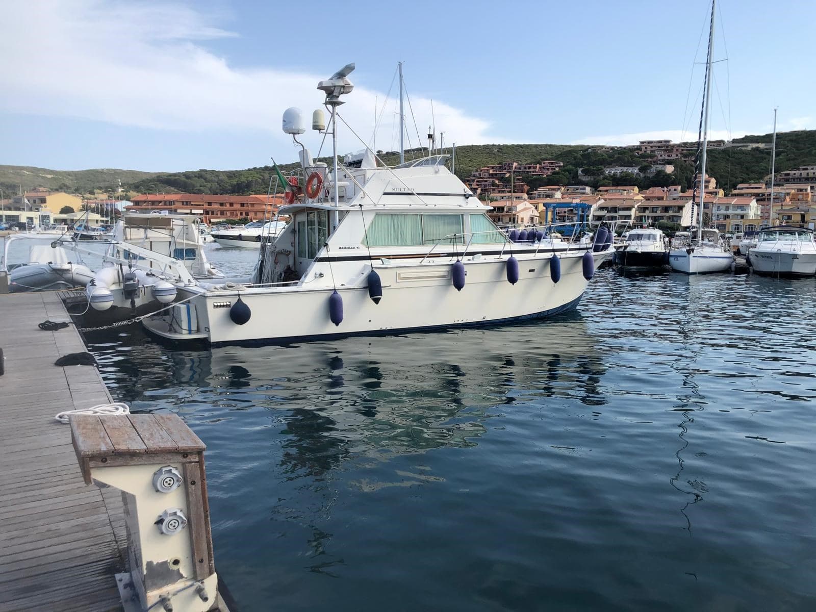 Bertram Yacht Bertram 42' Convertible - Deck View Bertram Yacht Bertram 42' Convertible - Deck View
