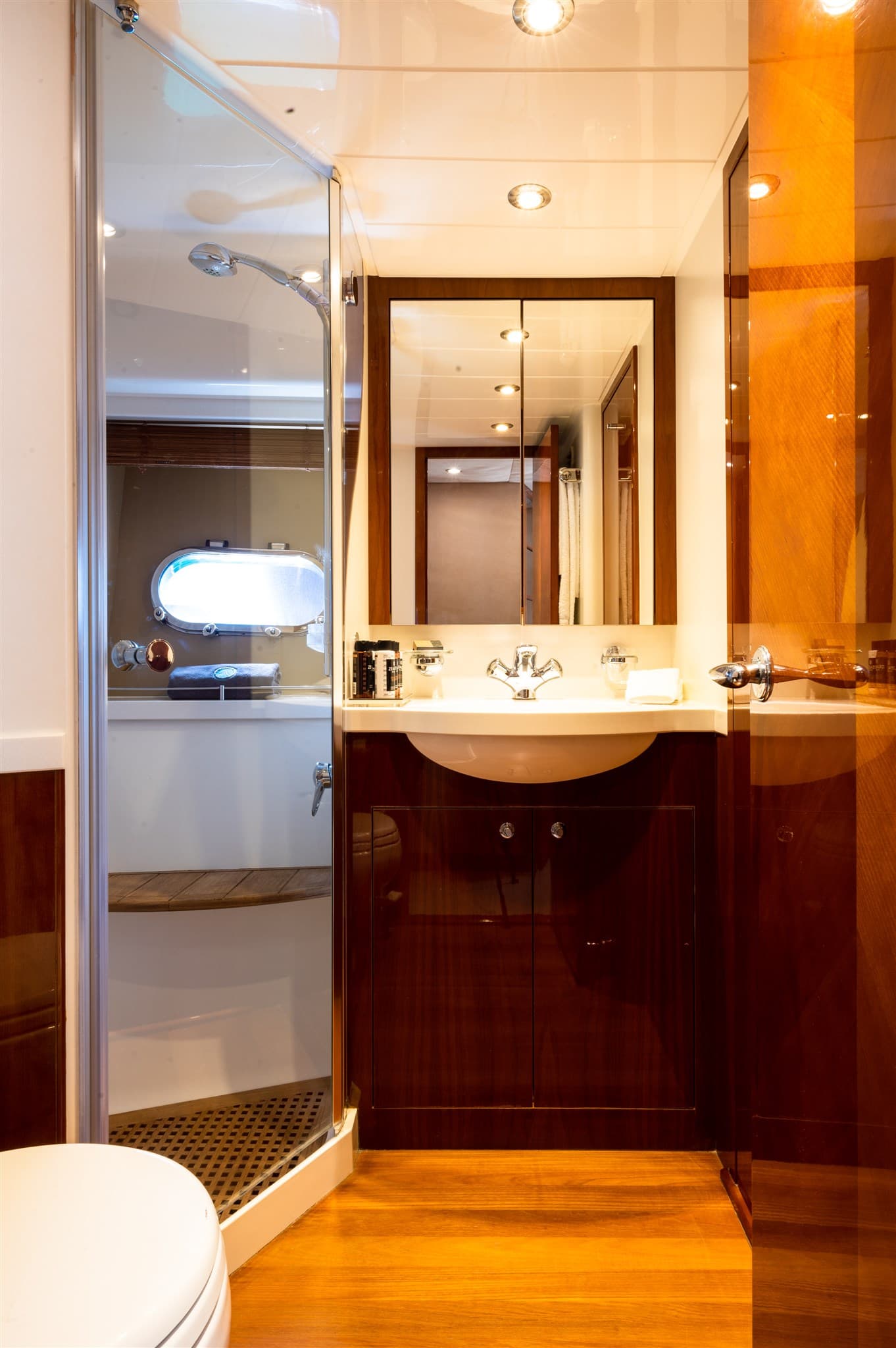 Princess Yachts Azure gebraucht - Hauptbild 15