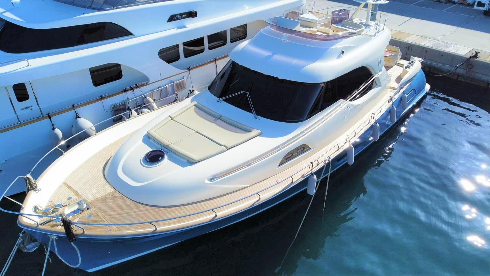 Mochi Craft Mochi 64 Dolphin Fly - Detail View 1 Mochi Craft Mochi 64 Dolphin Fly - Detail View 1