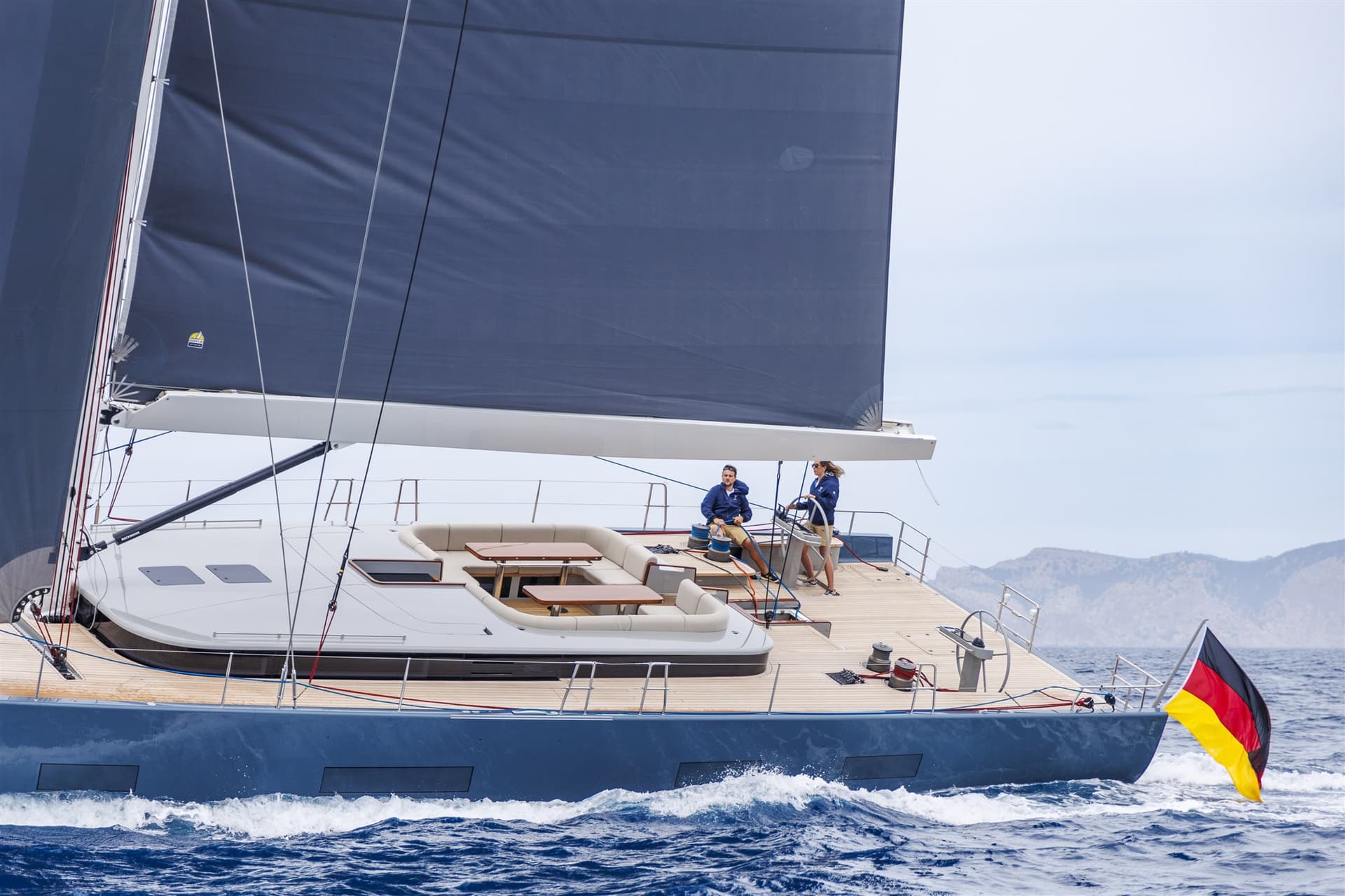 YYachts Y8 - Interior View YYachts Y8 - Interior View