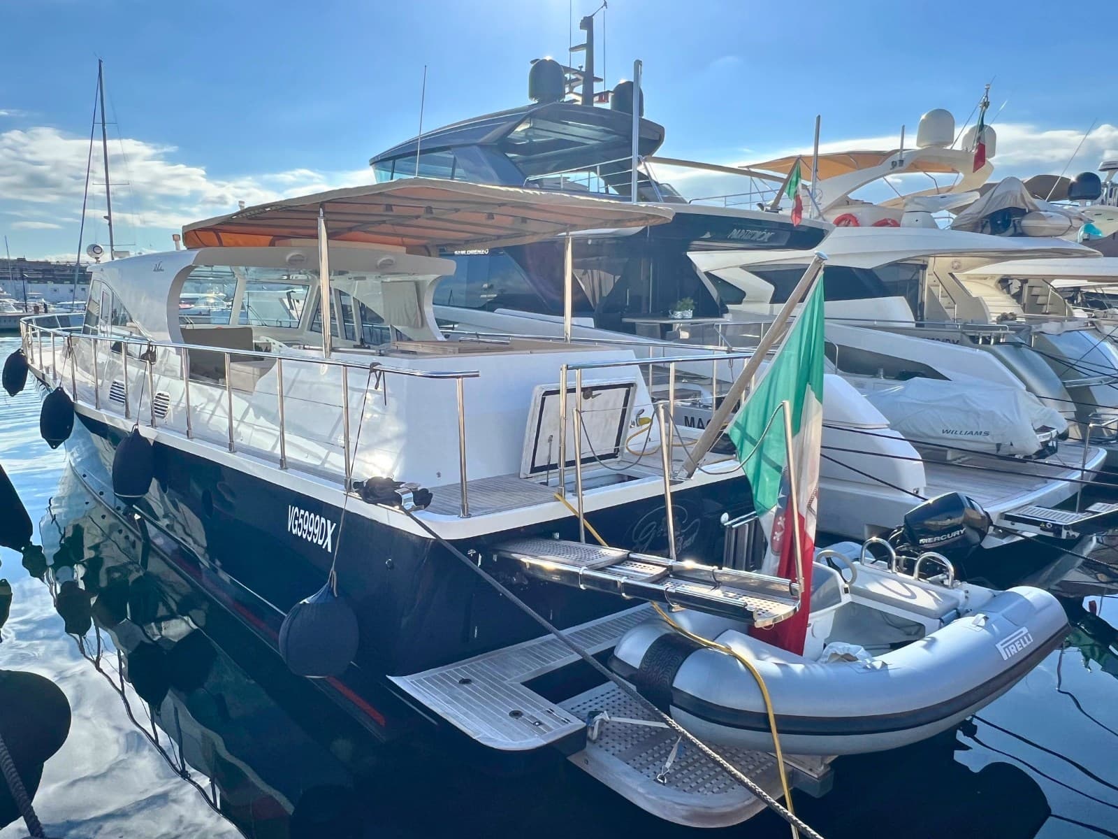 Navalia Navalia 65 - Interior View Navalia Navalia 65 - Interior View