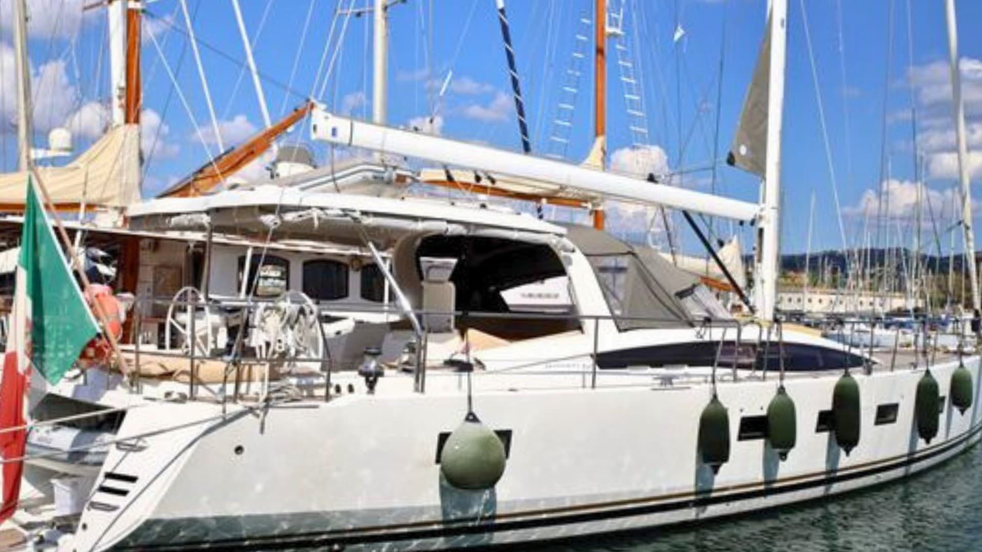 Jeanneau Sun Odyssey 64 - Interior View Jeanneau Sun Odyssey 64 - Interior View