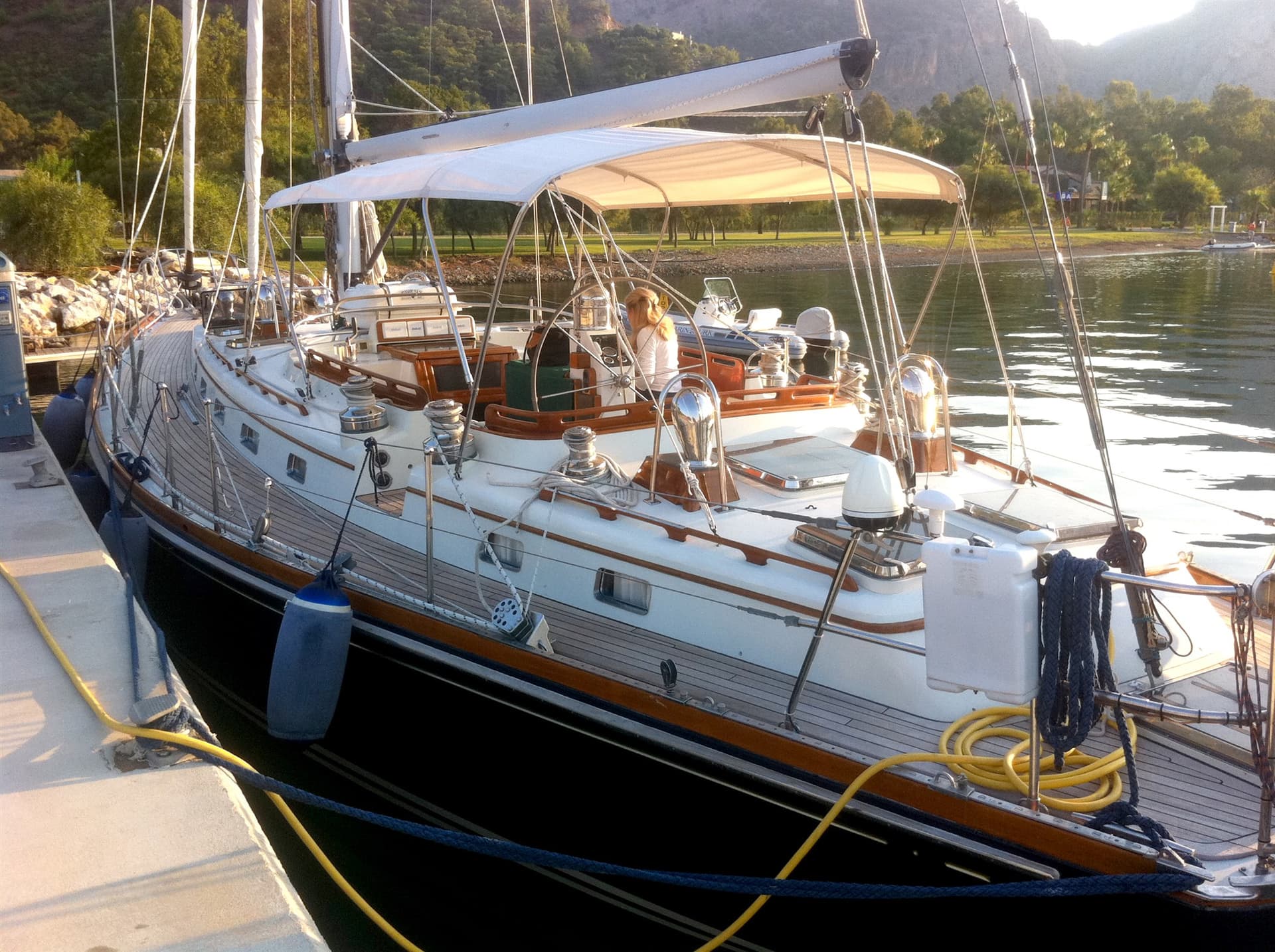 Little Harbor 53 - Deck View Little Harbor 53 - Deck View