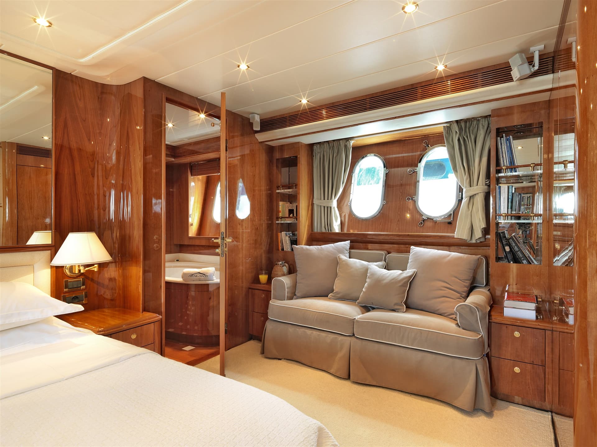 Guy Couach M/Y Atalanti usato - foto hero 19