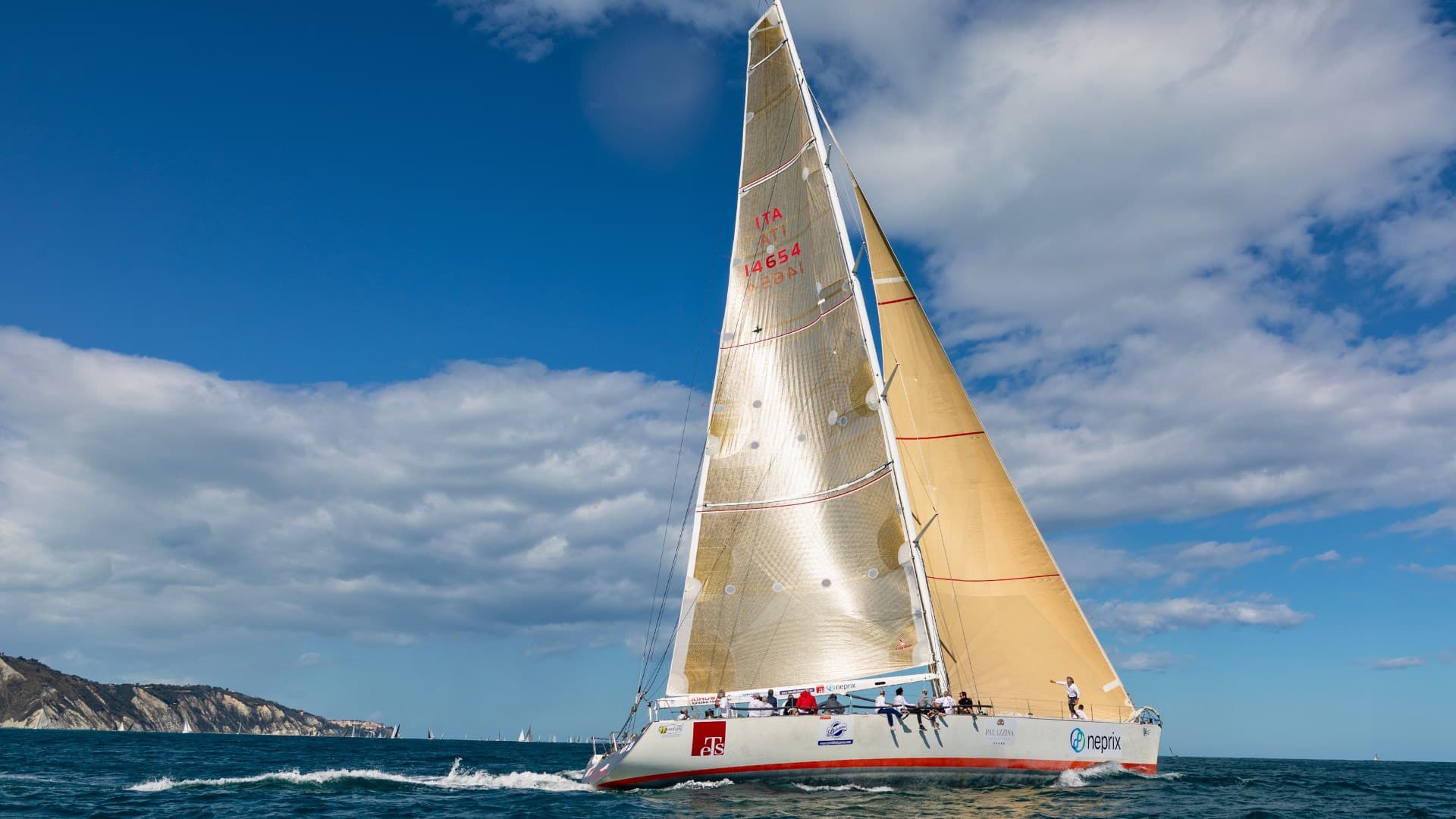 Mistral Composite S.A. Farr 80 Maxi One Idrusa - Detail View 1 Mistral Composite S.A. Farr 80 Maxi One Idrusa - Detail View 1