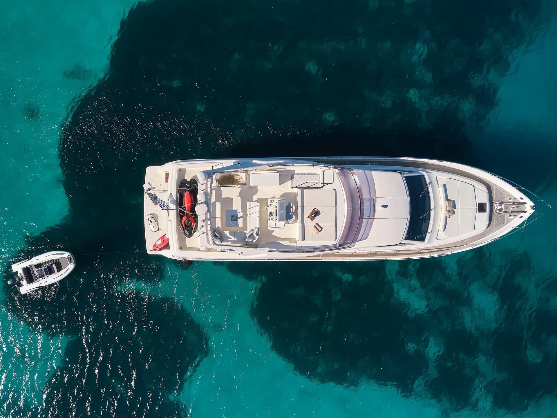 Ferretti Yachts M/Y Golden Yacht - Detail View 1 Ferretti Yachts M/Y Golden Yacht - Detail View 1