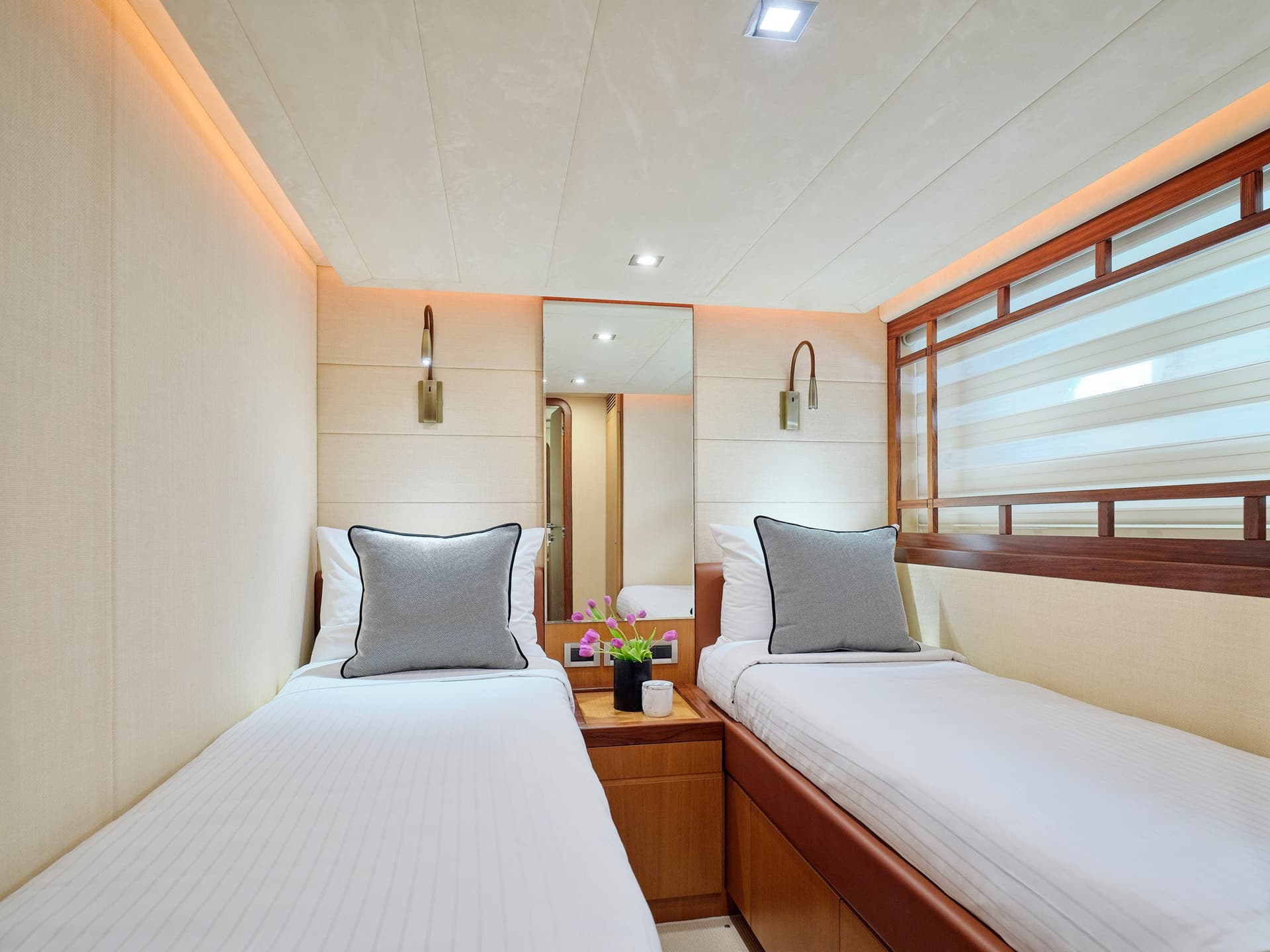 Ferretti Yachts M/Y Golden Yacht used - detail 3