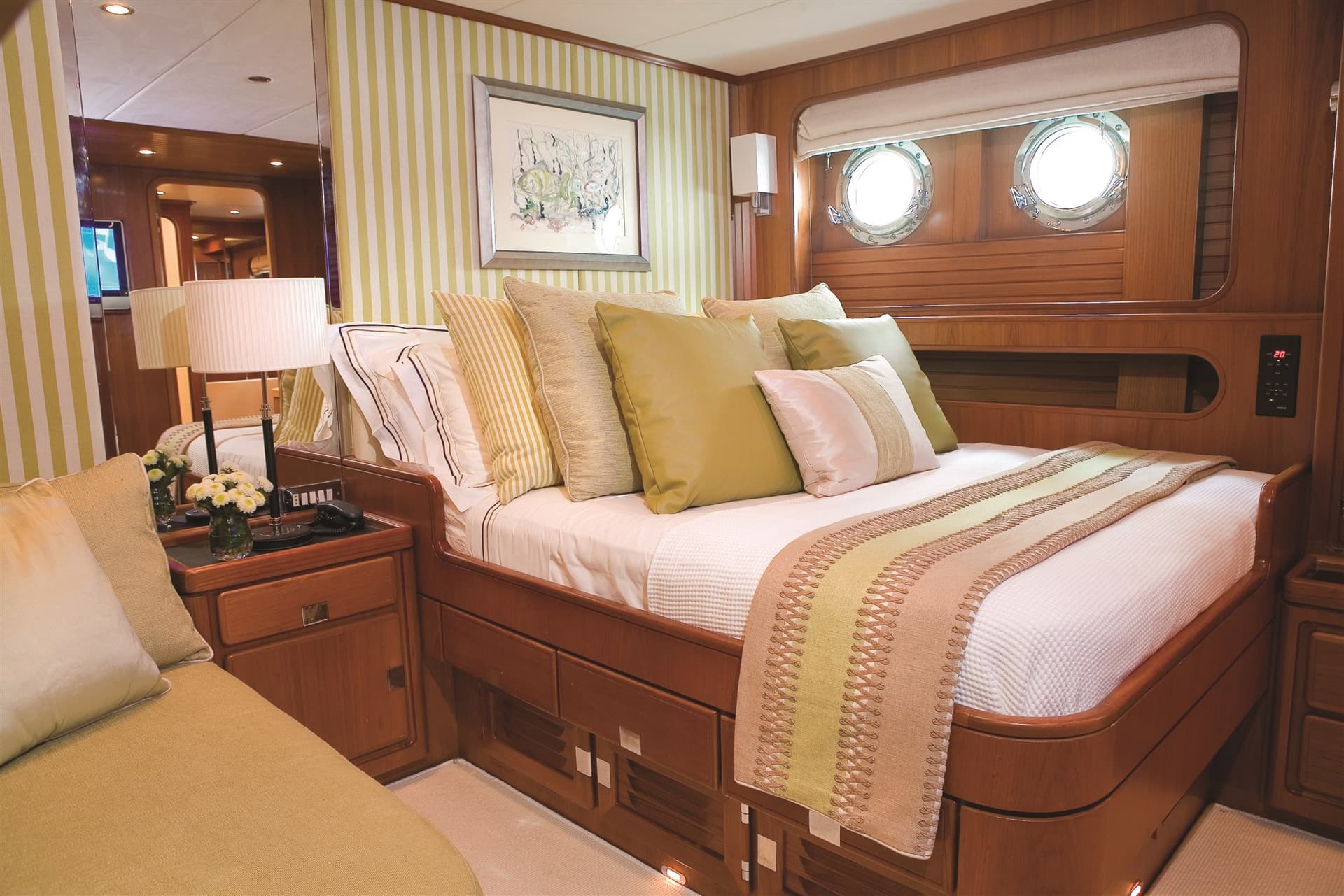 Perini Navi Gitana - Interior View Perini Navi Gitana - Interior View