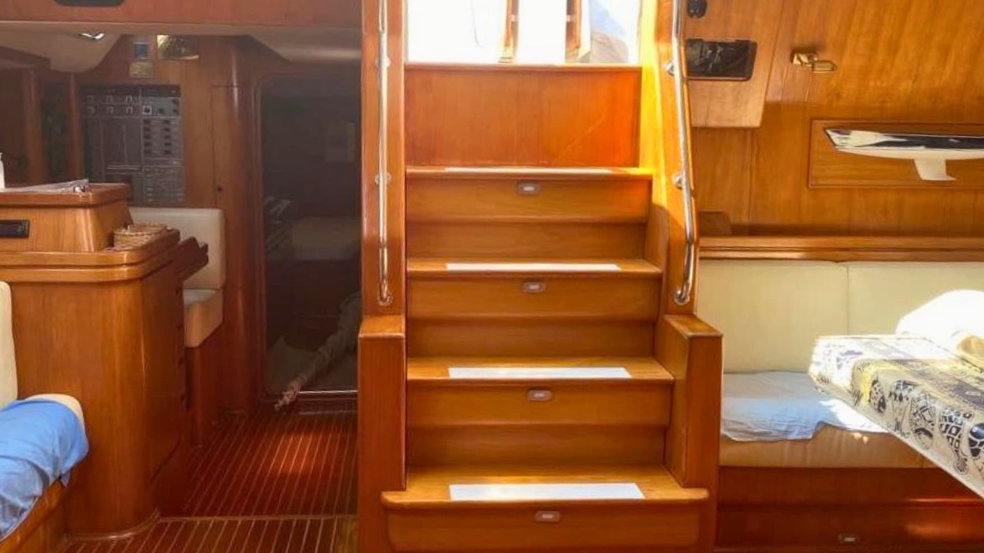 Southern Wind 72 Blue Wing - Deck View Southern Wind 72 Blue Wing - Deck View