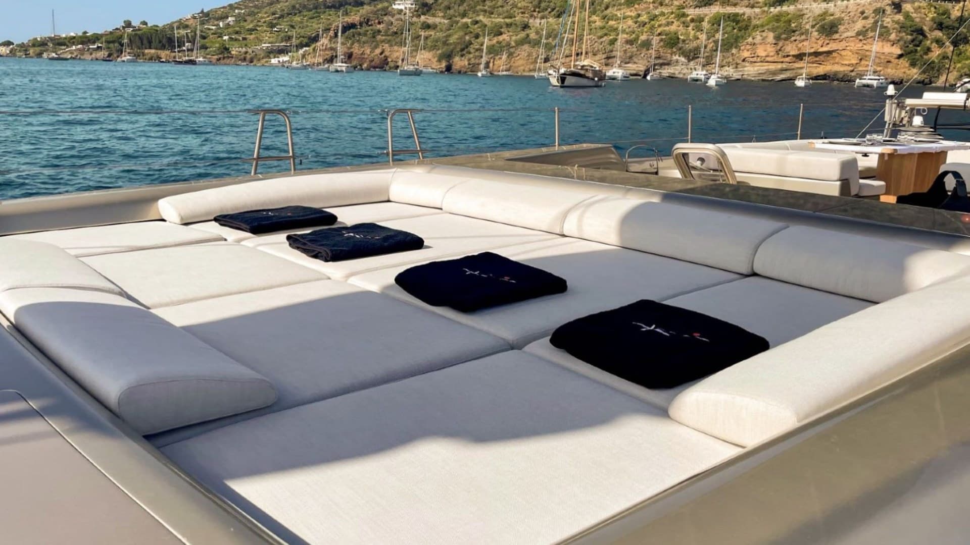 Wally Yachts Wally 100 Running on Faith d'occasion - image hero 8