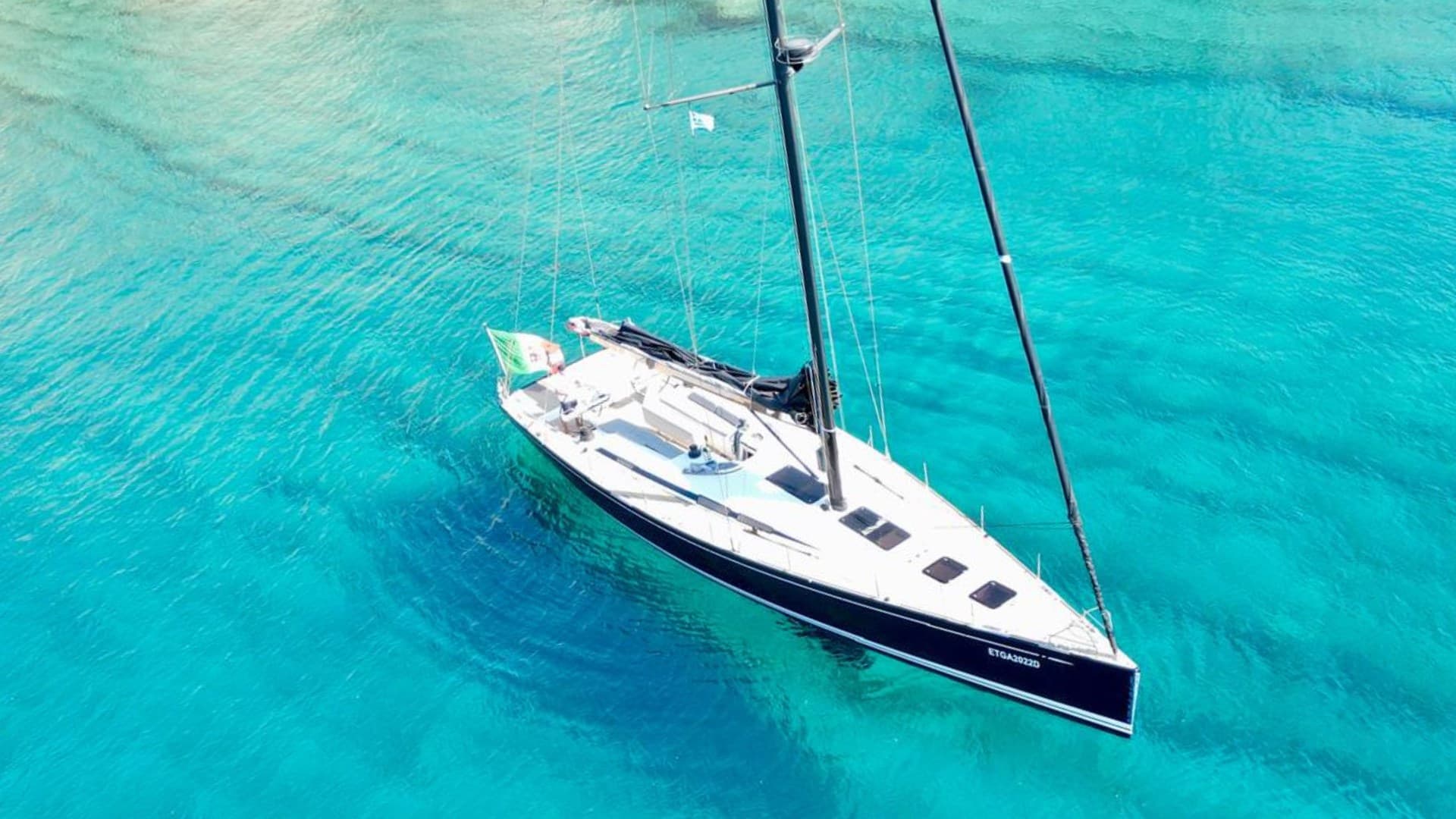 Nautor Swan Swan 60-902 Tatatu - Deck View Nautor Swan Swan 60-902 Tatatu - Deck View