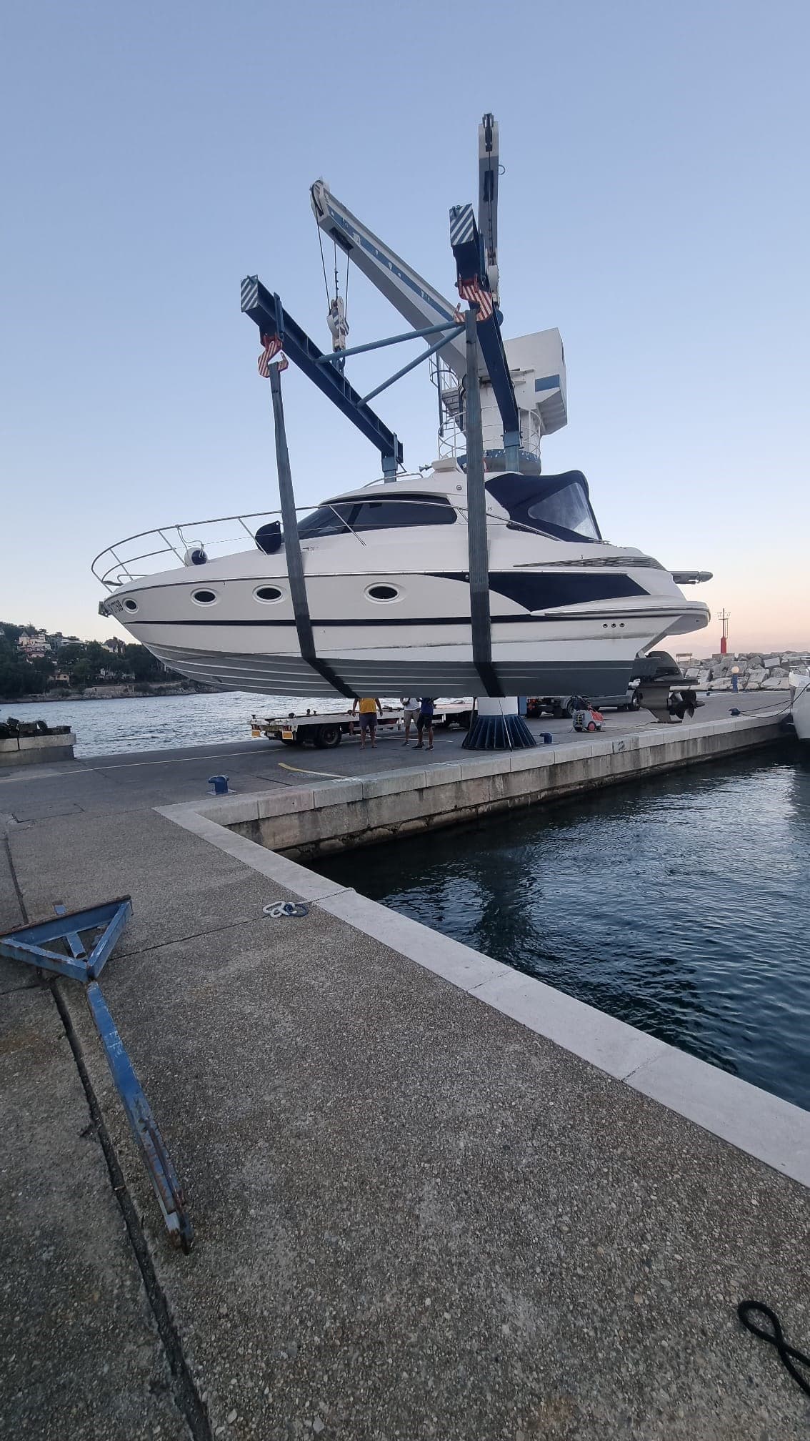 Elan Marine Elan 35 Power used - detail 4