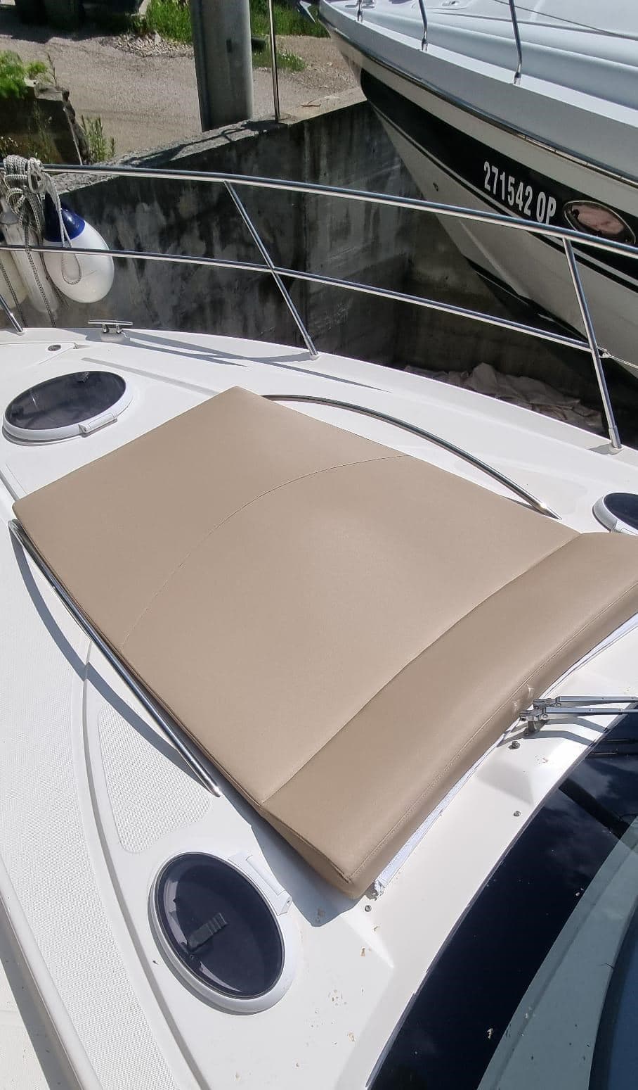 Elan Marine Elan 35 Power used - detail 2