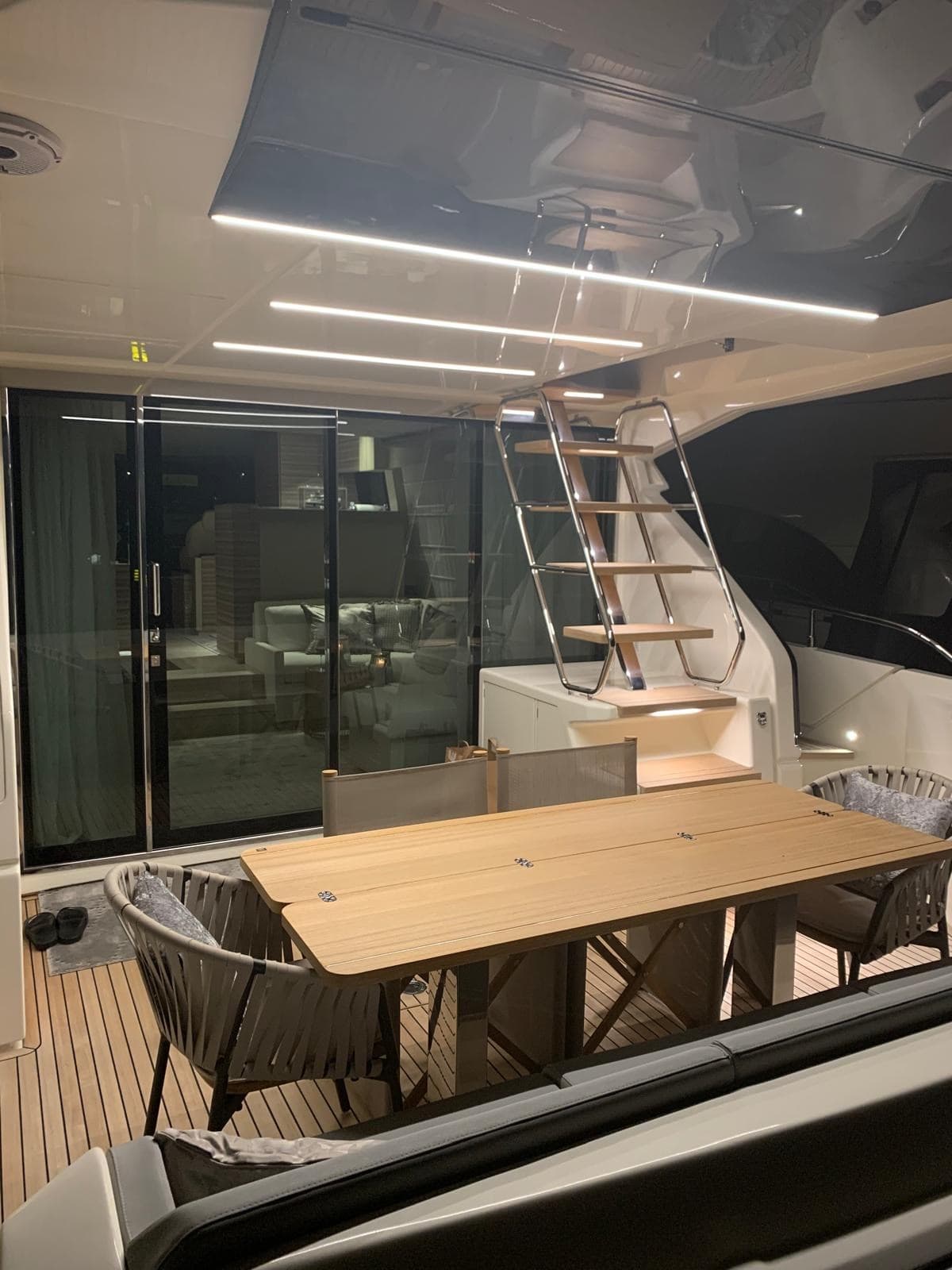 Ferretti Yachts 670 usato - foto hero 20