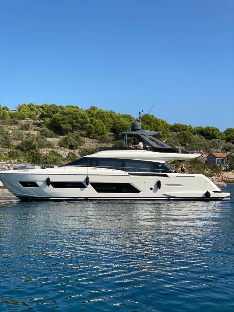Ferretti Yachts 670 d'occasion - détail 2