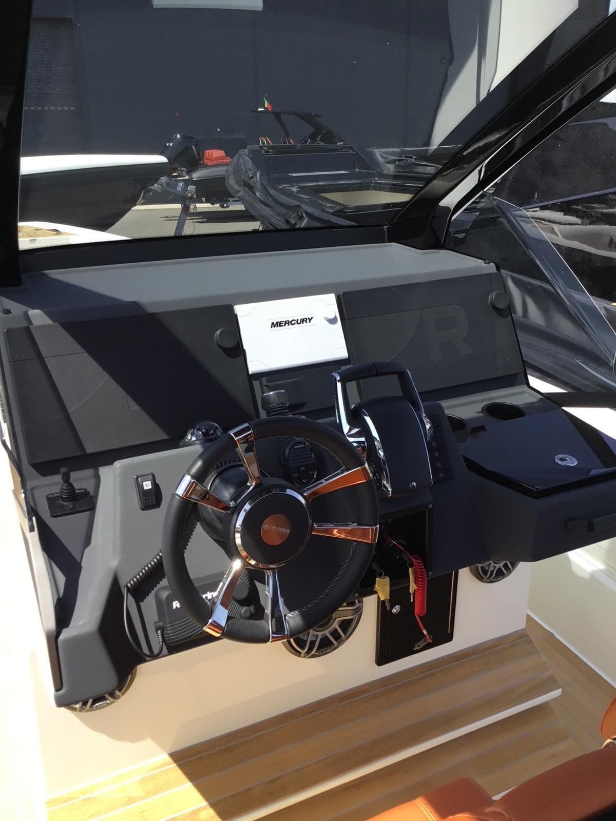 Technohull 38 Grand Sport usato - dettaglio 4