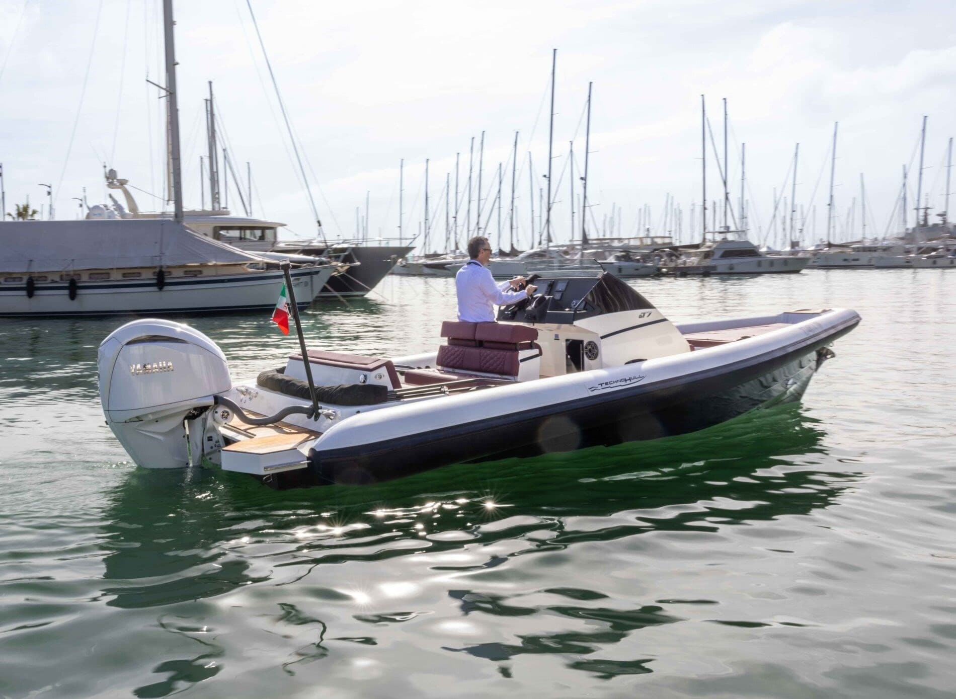 Technohull Gt7 usato - dettaglio 1
