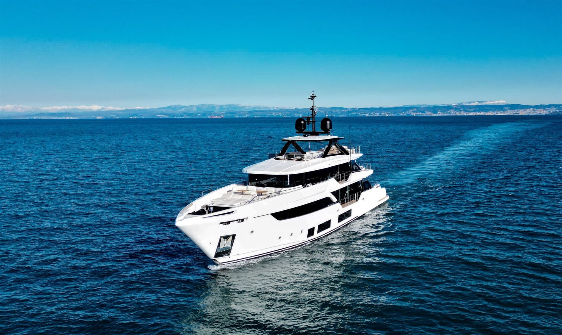 Custom Line Navetta 38 - Interior View Custom Line Navetta 38 - Interior View