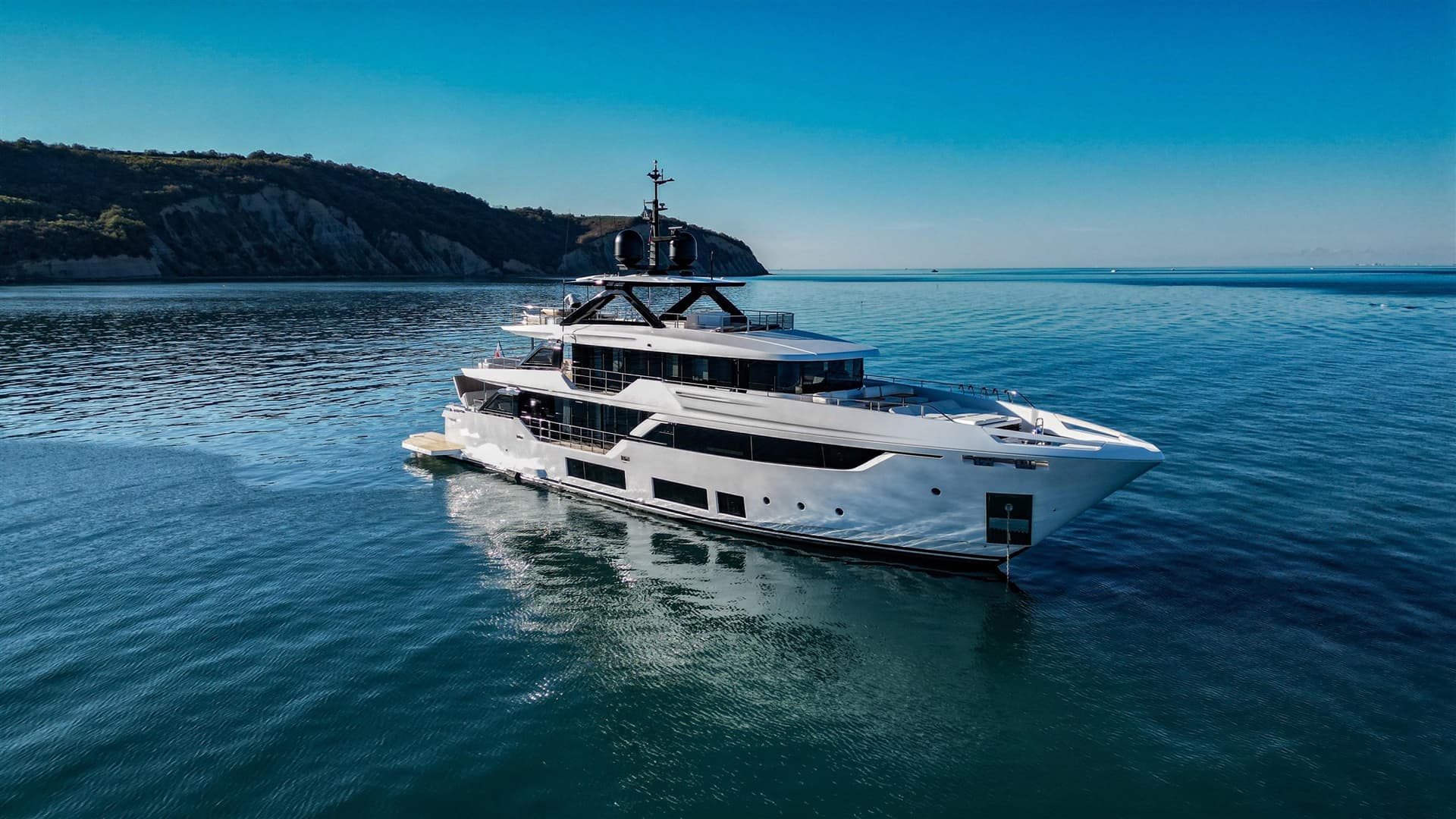 Custom Line Navetta 38 - Main View Custom Line Navetta 38 - Main View