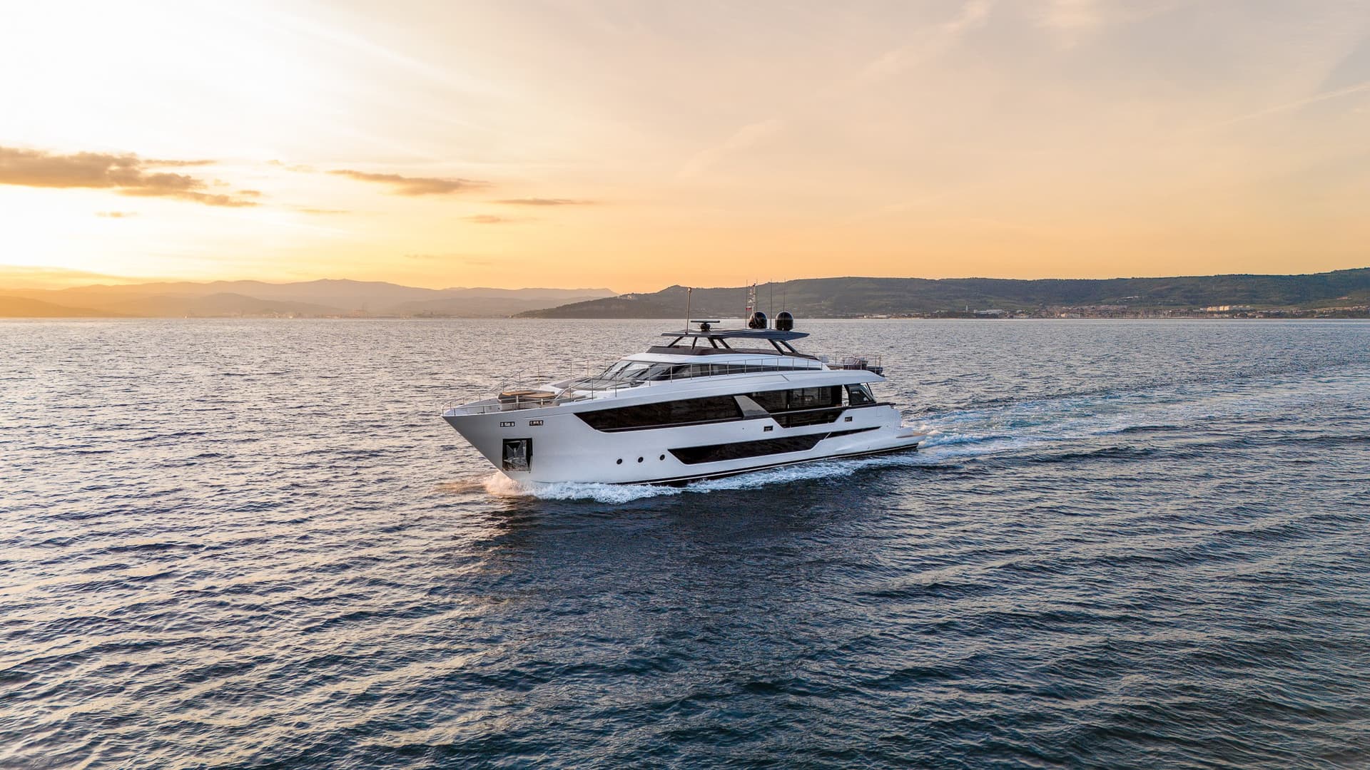 Ferretti Yachts 1000 - Detail View 1 Ferretti Yachts 1000 - Detail View 1