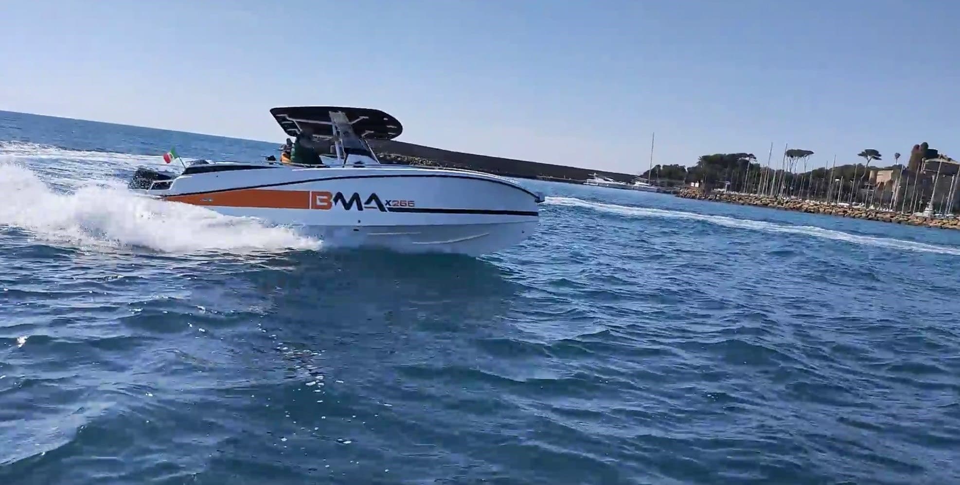 BMA X 266 - Deck View BMA X 266 - Deck View