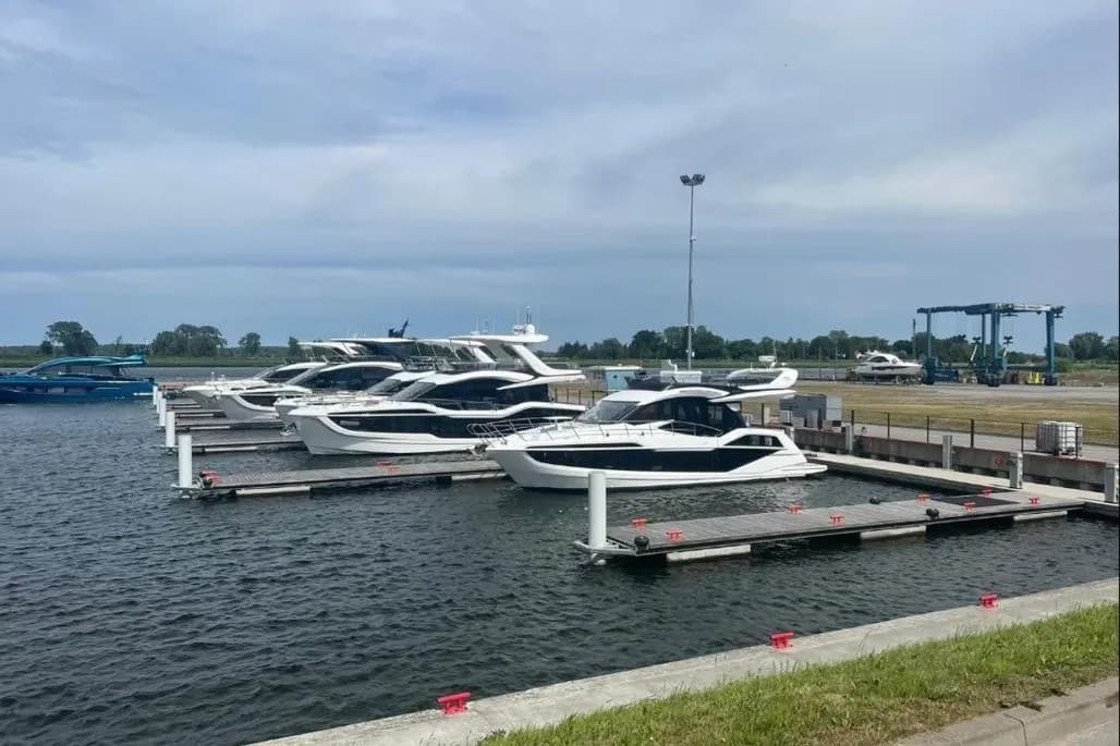 Galeon 480 Fly - Interior View Galeon 480 Fly - Interior View