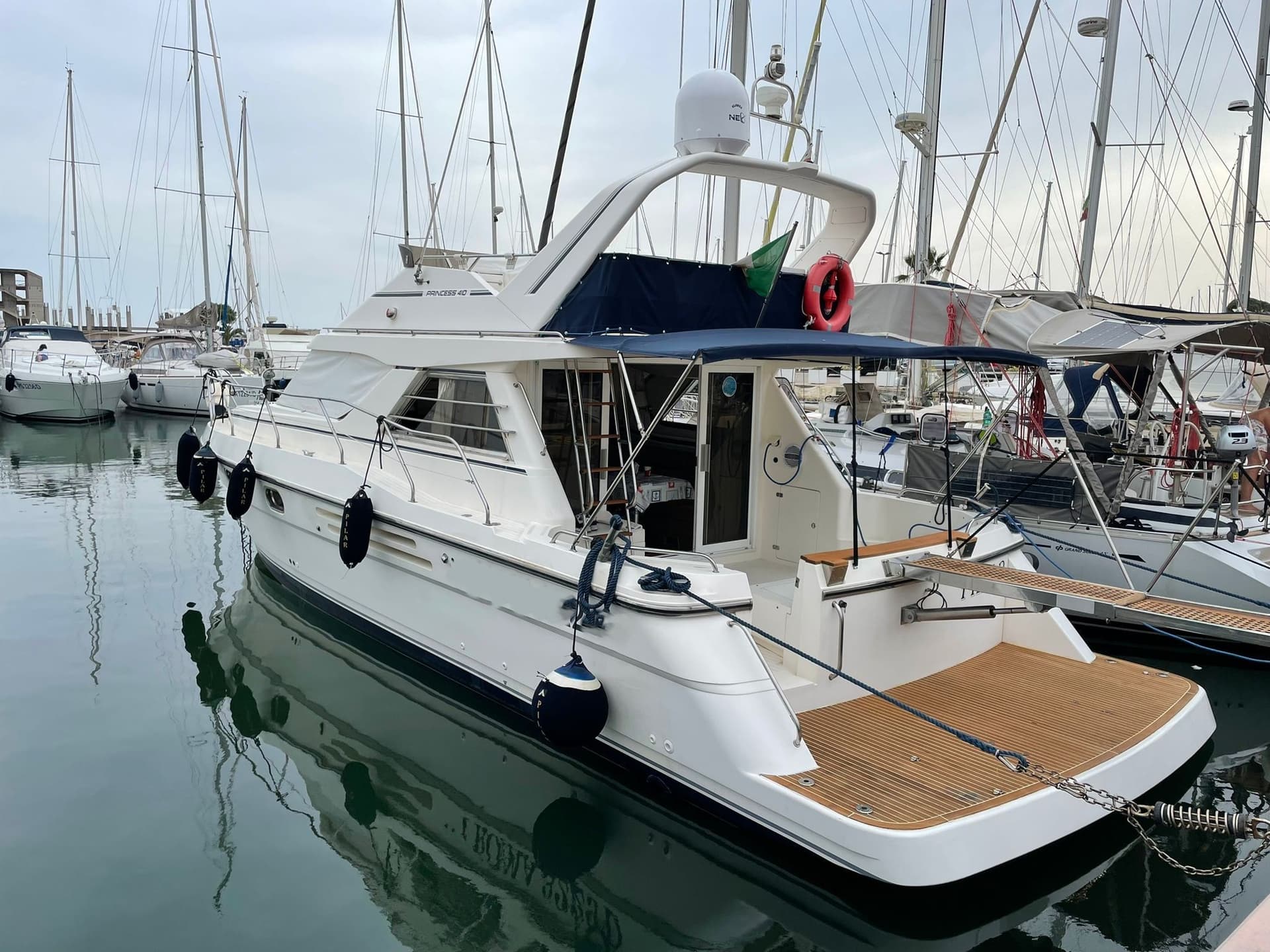 Princess Yachts 410 Fly - Main View Princess Yachts 410 Fly - Main View