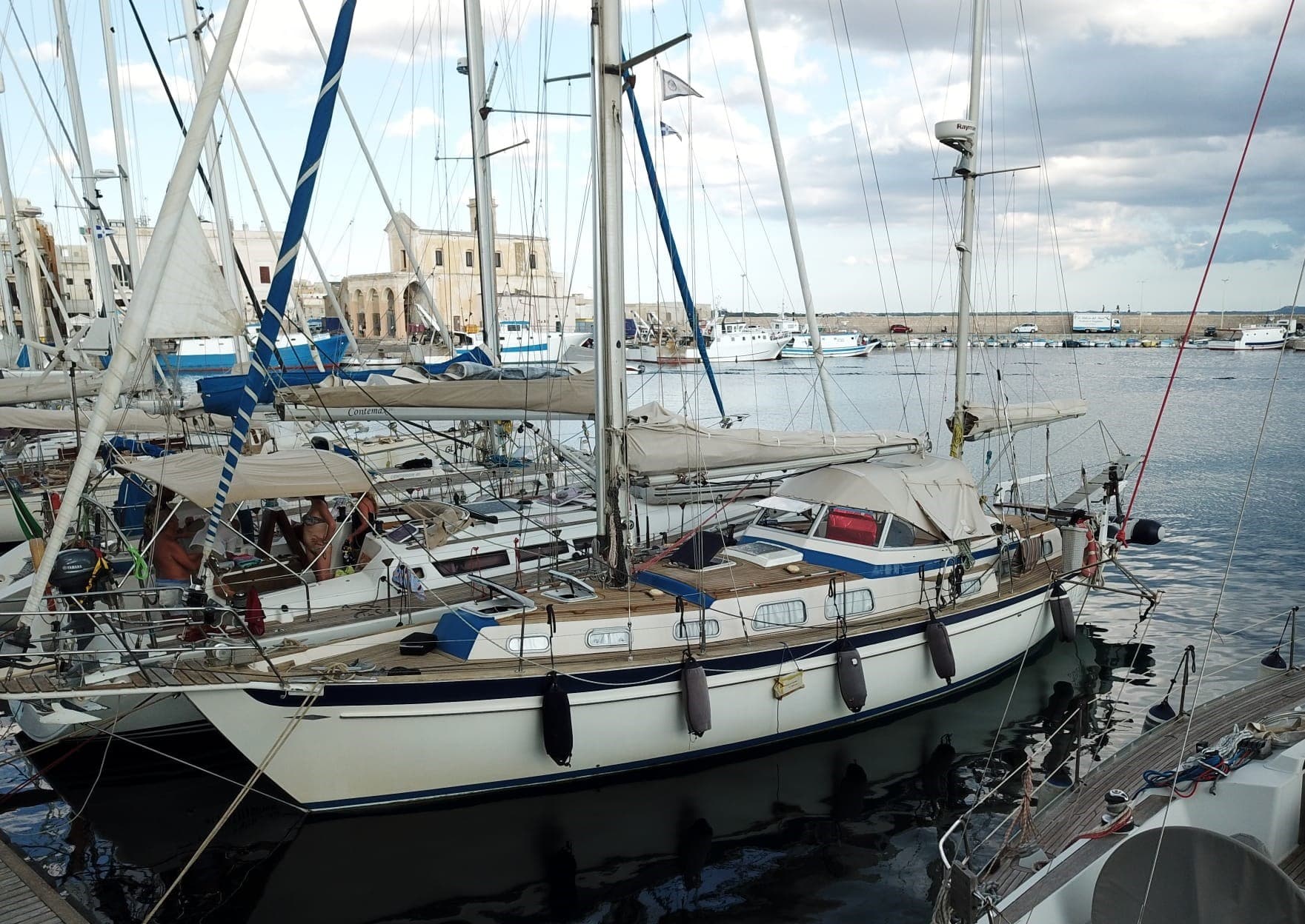 Hallberg Rassy Hr 41 - Main View Hallberg Rassy Hr 41 - Main View