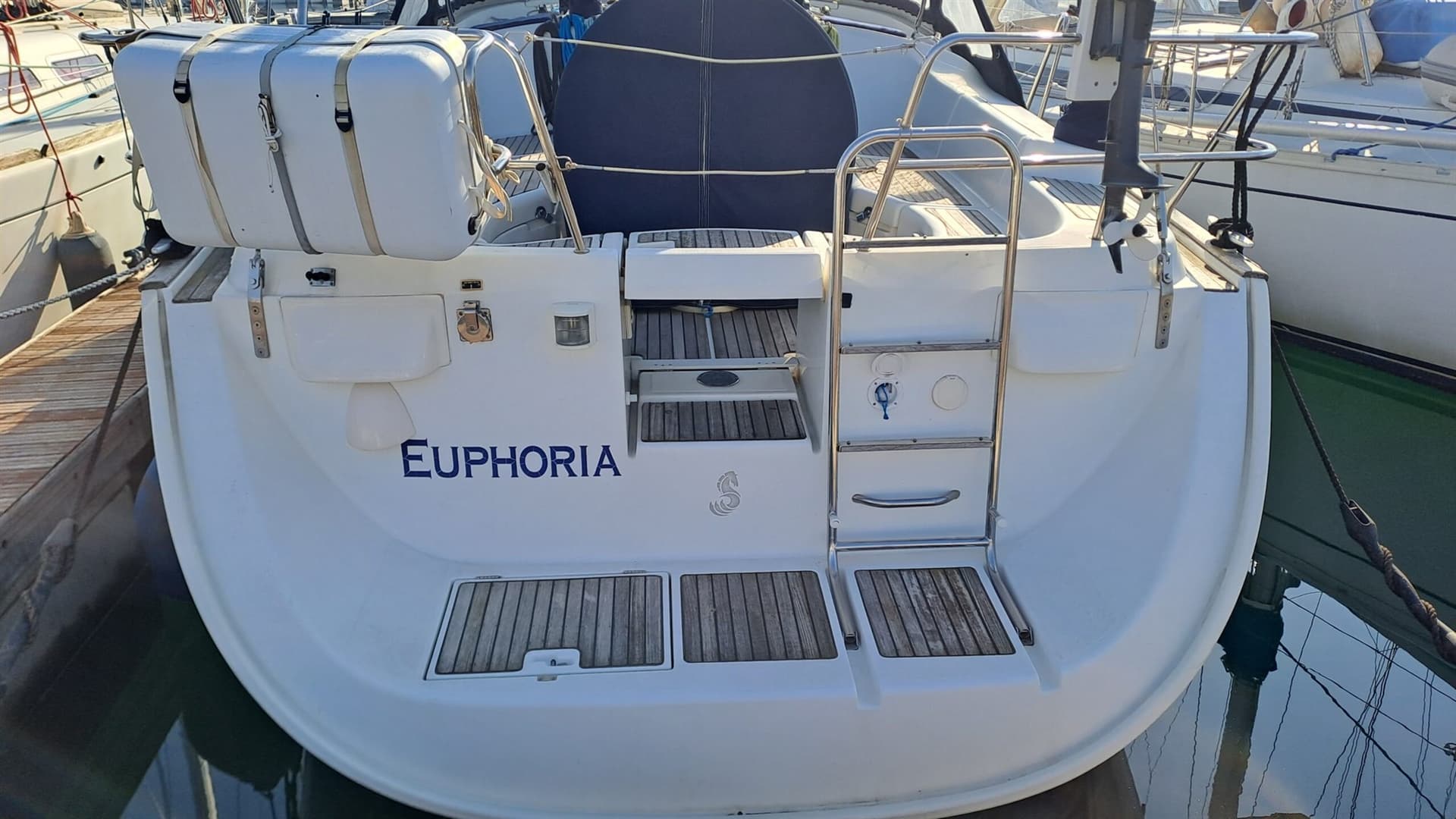 Beneteau Oceanis 423 Clipper - Detail View 1 Beneteau Oceanis 423 Clipper - Detail View 1