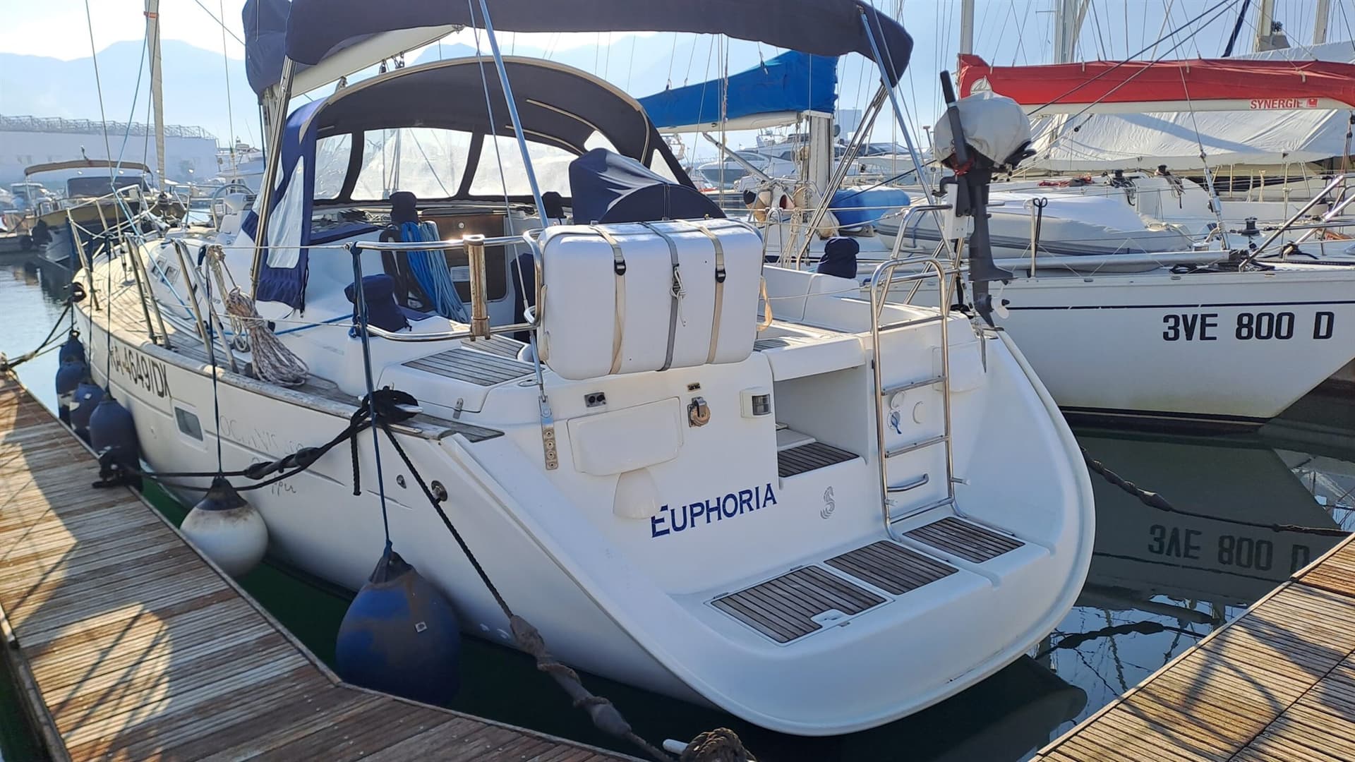 Beneteau Oceanis 423 Clipper - Main View Beneteau Oceanis 423 Clipper - Main View