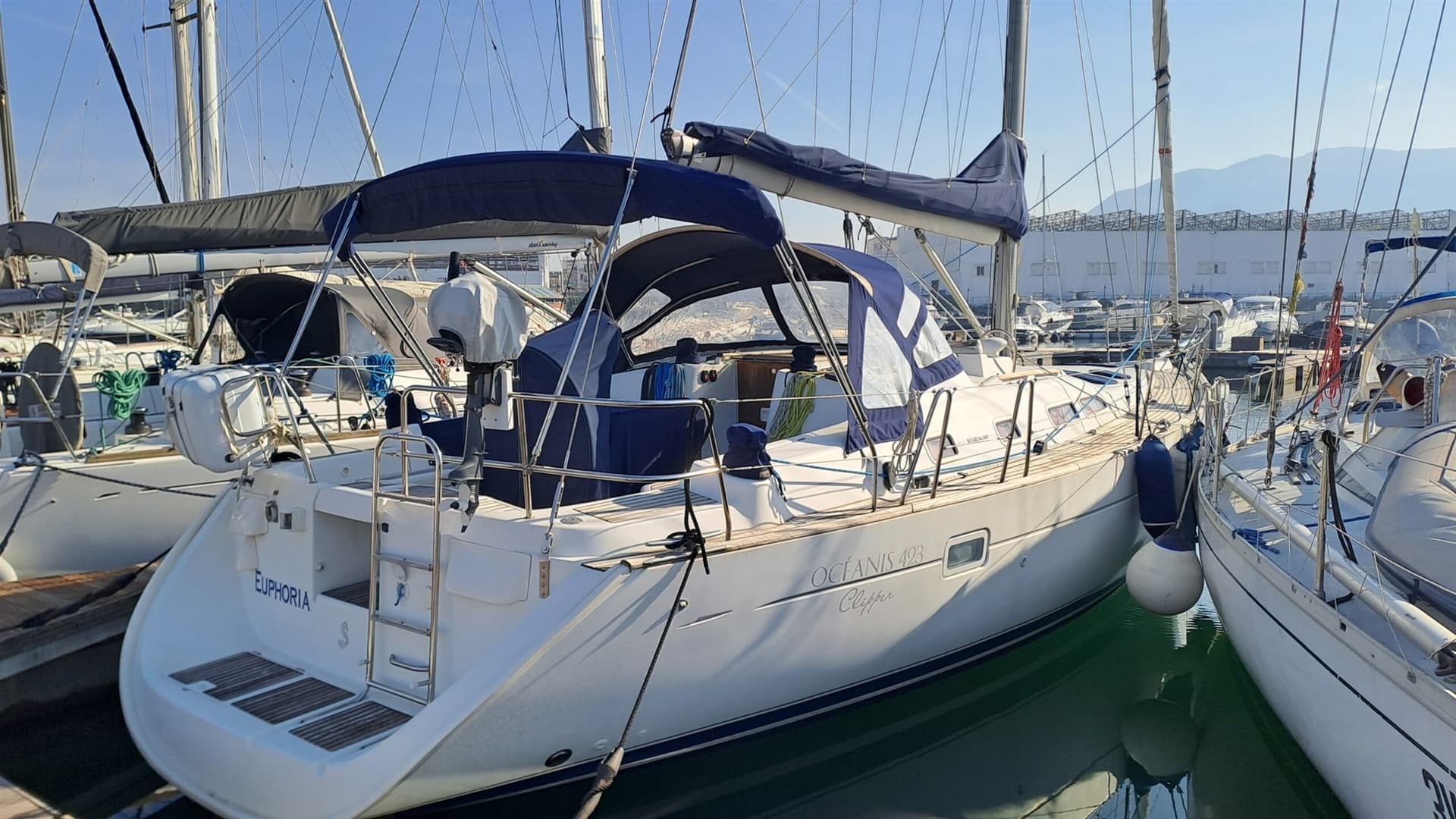 Beneteau Oceanis 423 Clipper - Interior View Beneteau Oceanis 423 Clipper - Interior View