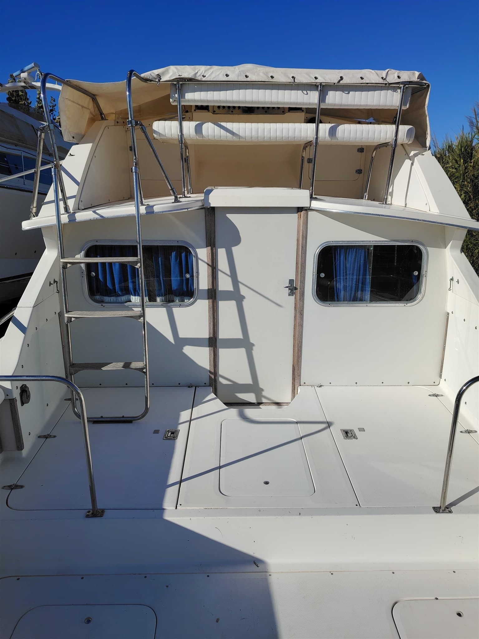 Bertram Yacht 28' Fbc - Interior View Bertram Yacht 28' Fbc - Interior View