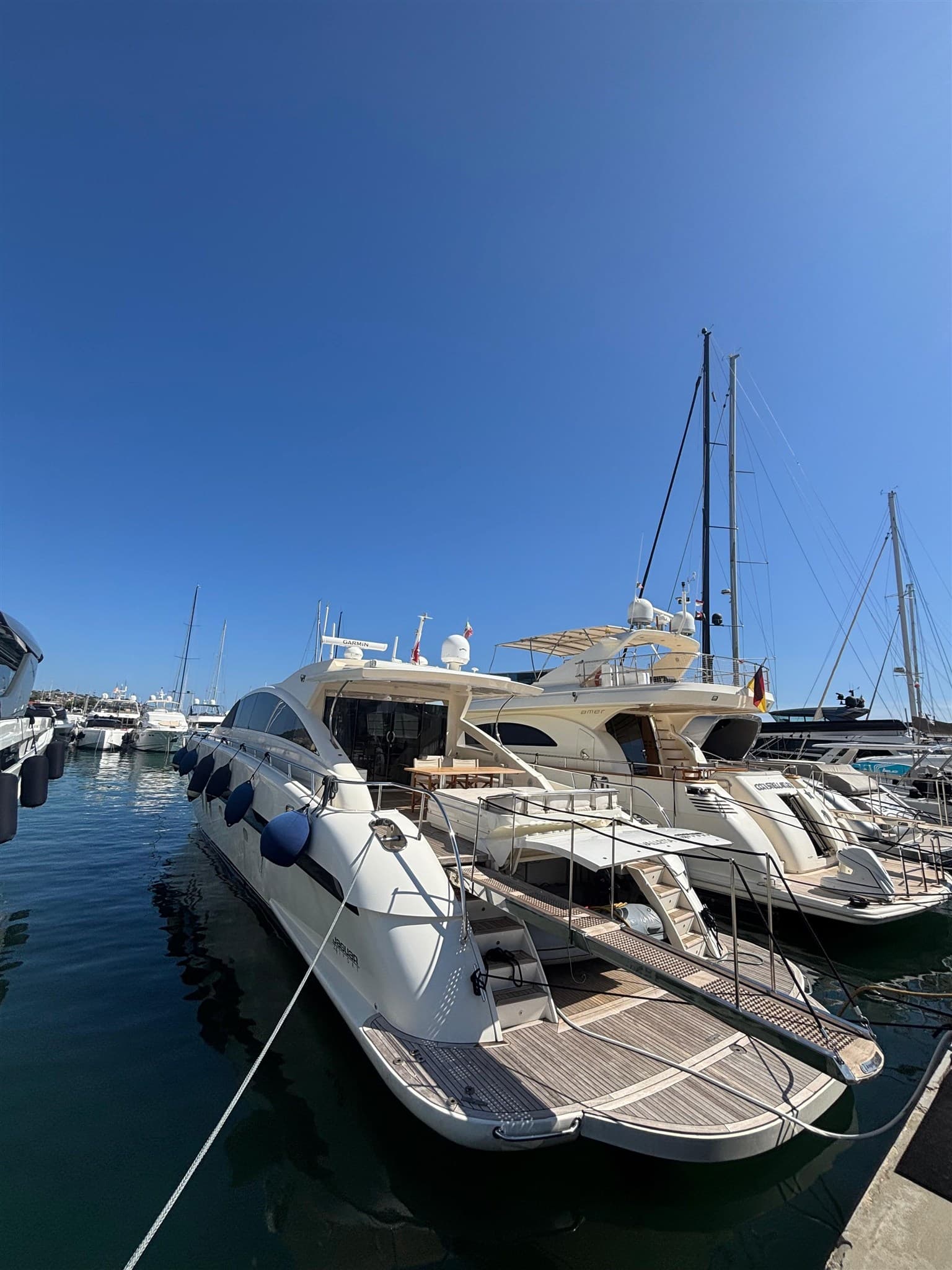 Jaguar Jaguar 24 Sport Ht - Interior View Jaguar Jaguar 24 Sport Ht - Interior View