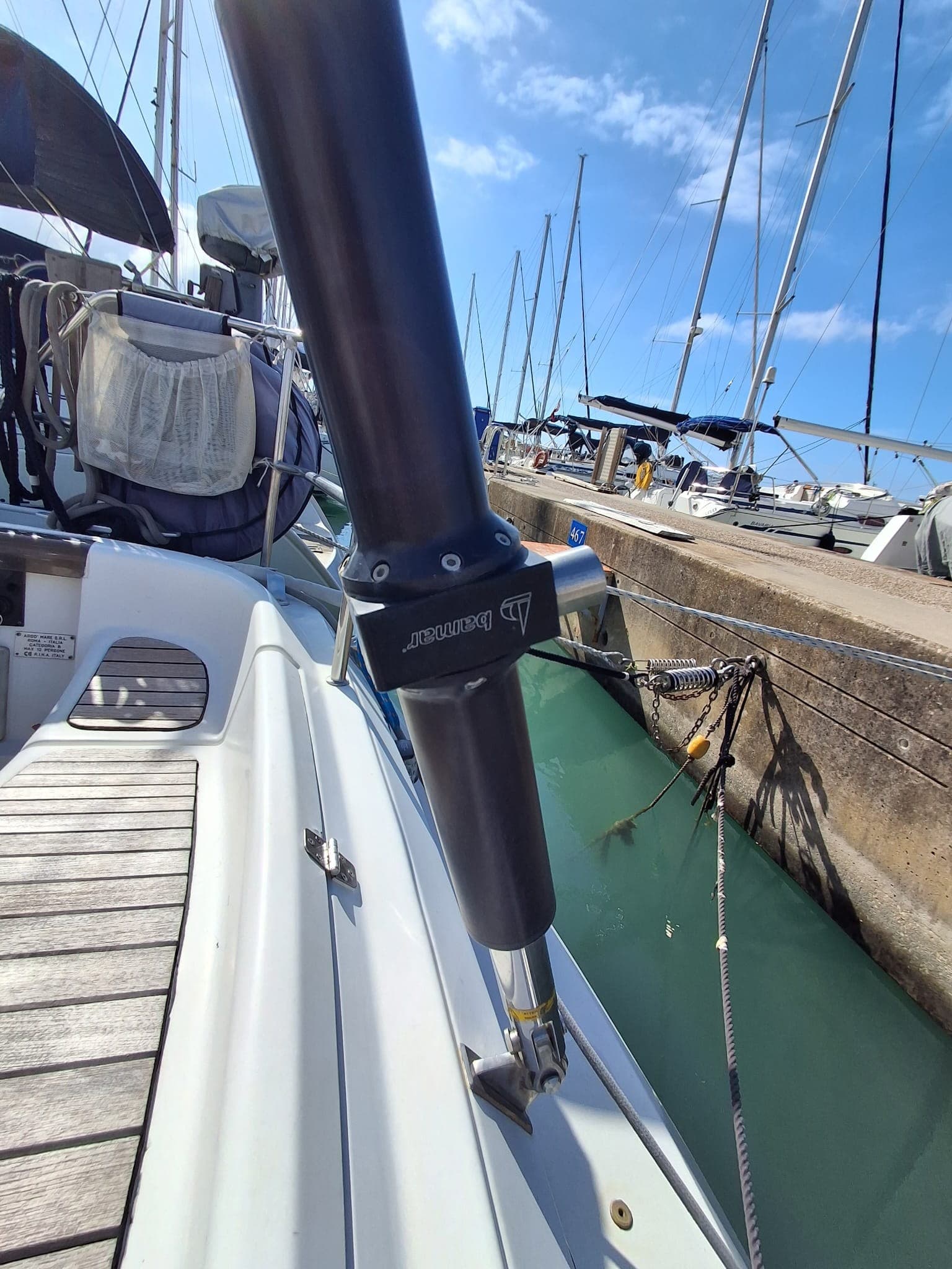 Argo Mare Duck 41 - Deck View Argo Mare Duck 41 - Deck View