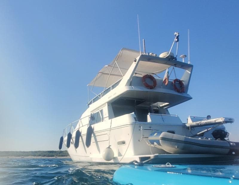 Ferretti Yachts Altura 52 S - Detail View 1 Ferretti Yachts Altura 52 S - Detail View 1