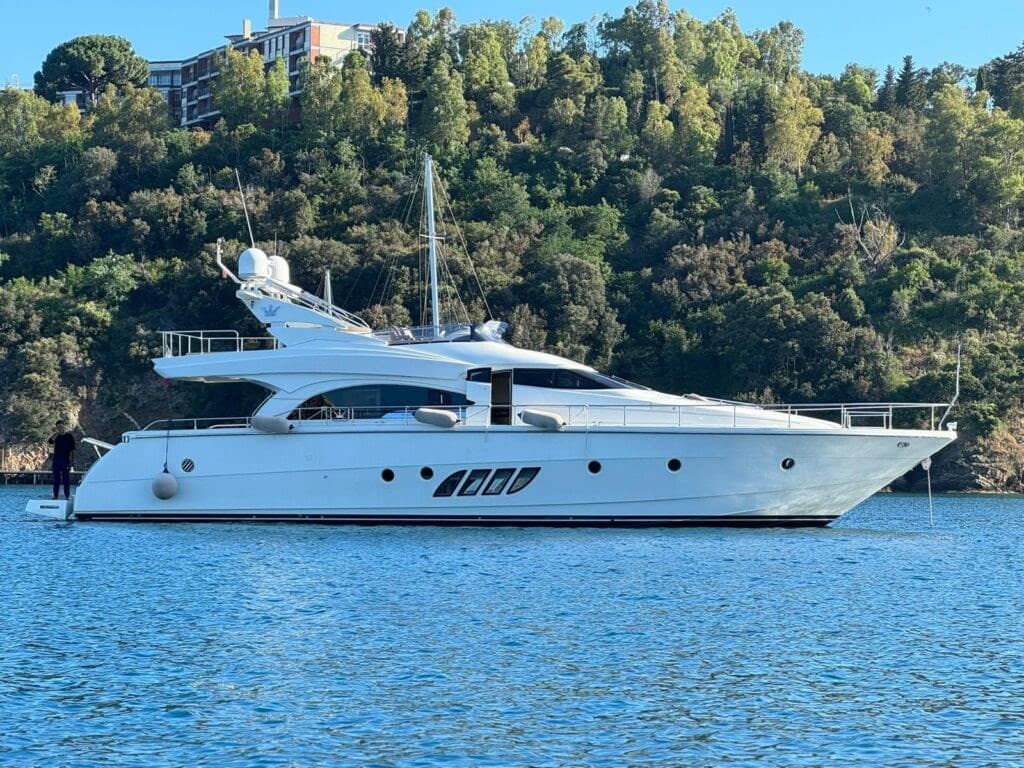 Dominator Yachts 680 used - hero image 15
