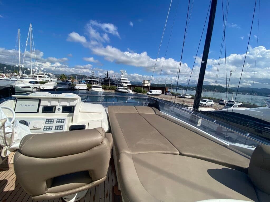 Dominator Yachts 680 used - hero image 9