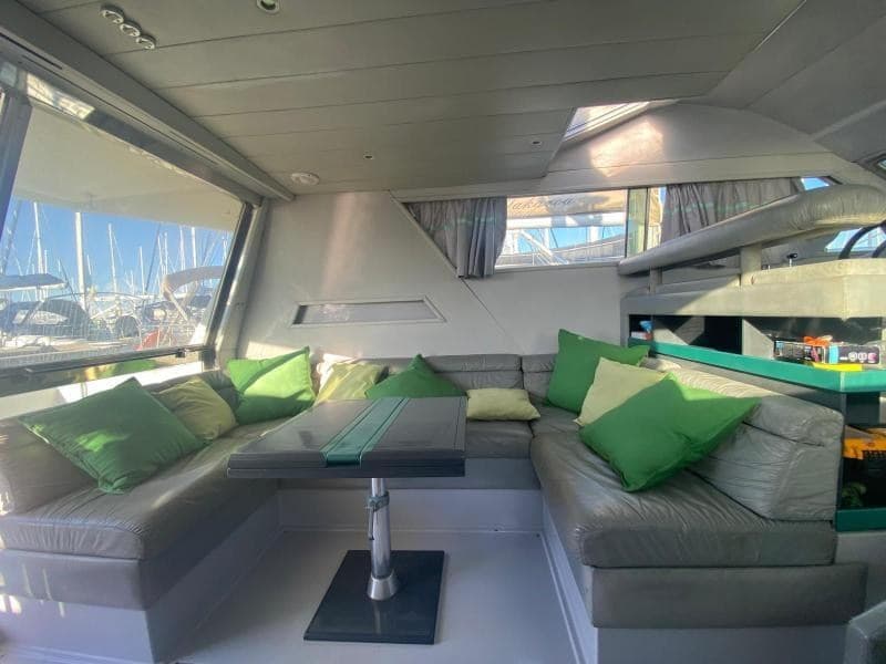 Ferretti Yachts Altura 40 Fly - Interior View Ferretti Yachts Altura 40 Fly - Interior View