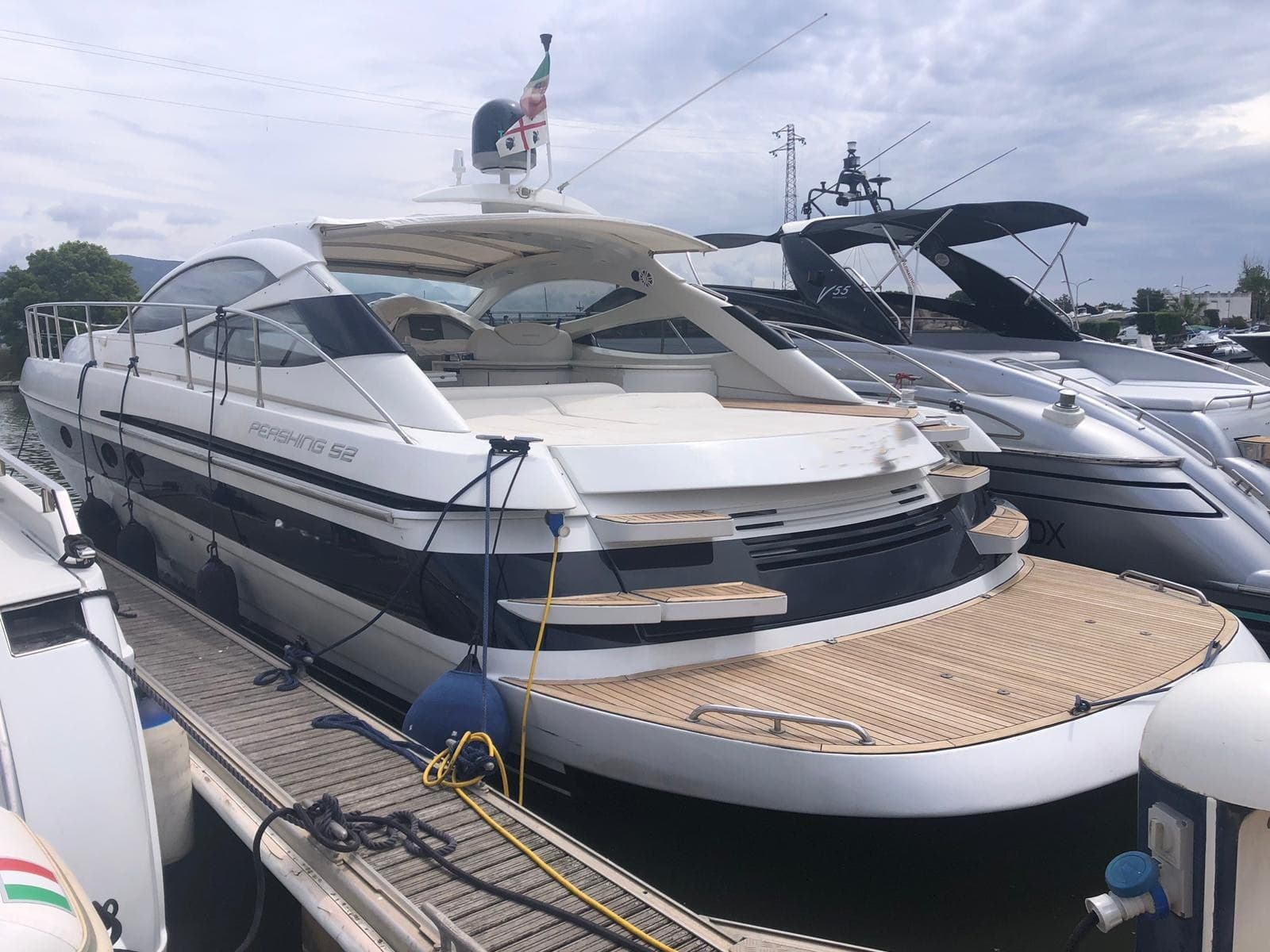 Pershing Pershing 52' - Detail View 1 Pershing Pershing 52' - Detail View 1