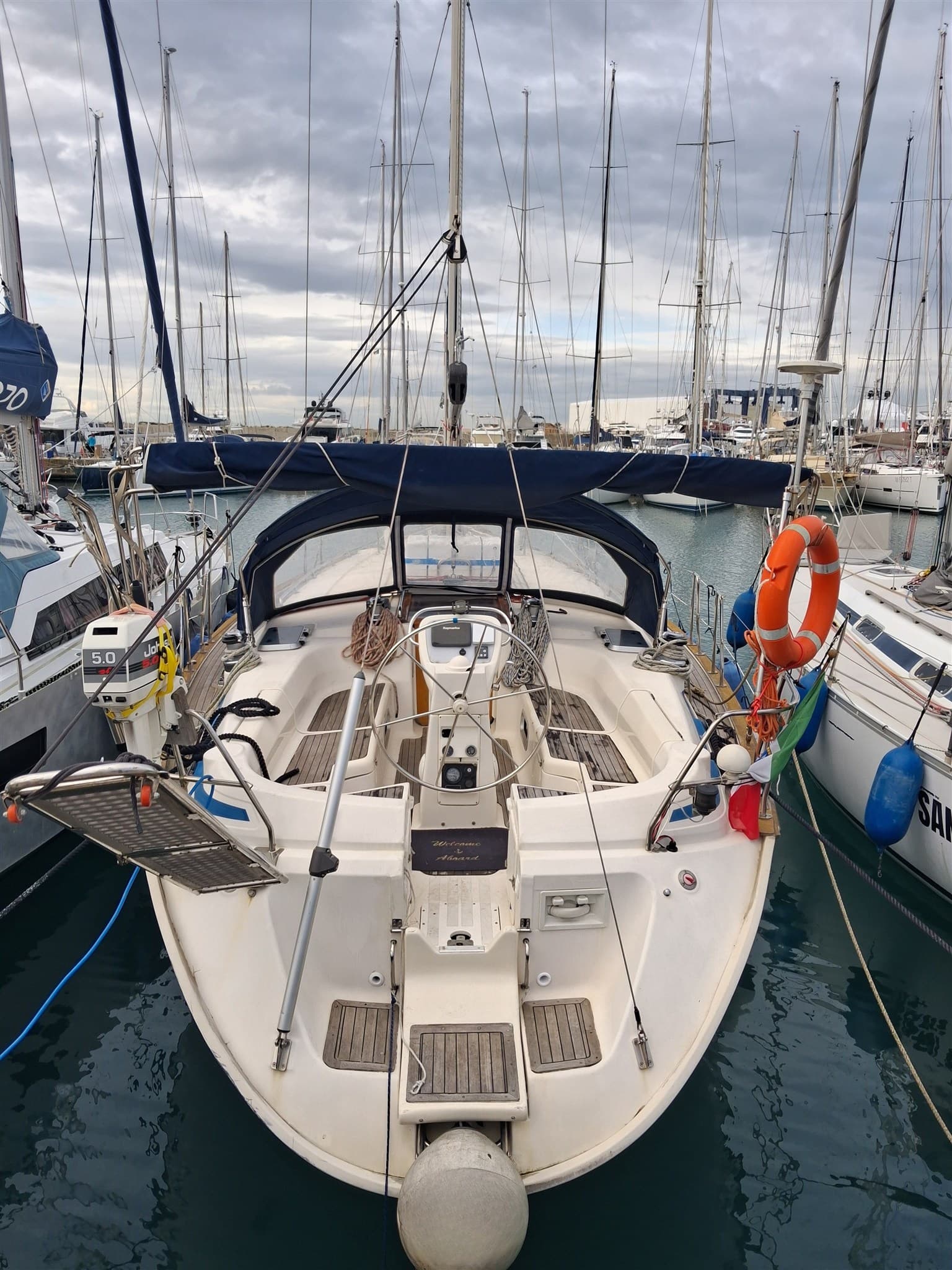 Bavaria 42 - Detail View 1 Bavaria 42 - Detail View 1