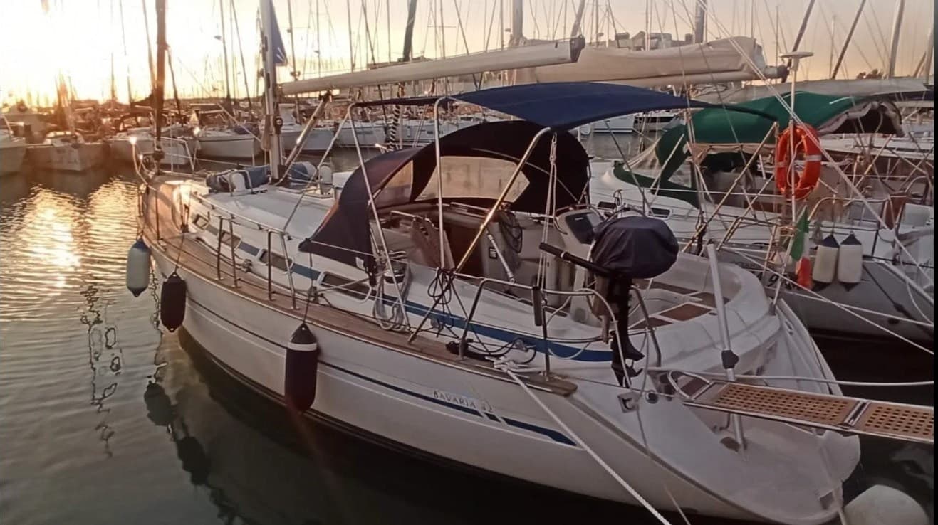 Bavaria 42 - Main View Bavaria 42 - Main View