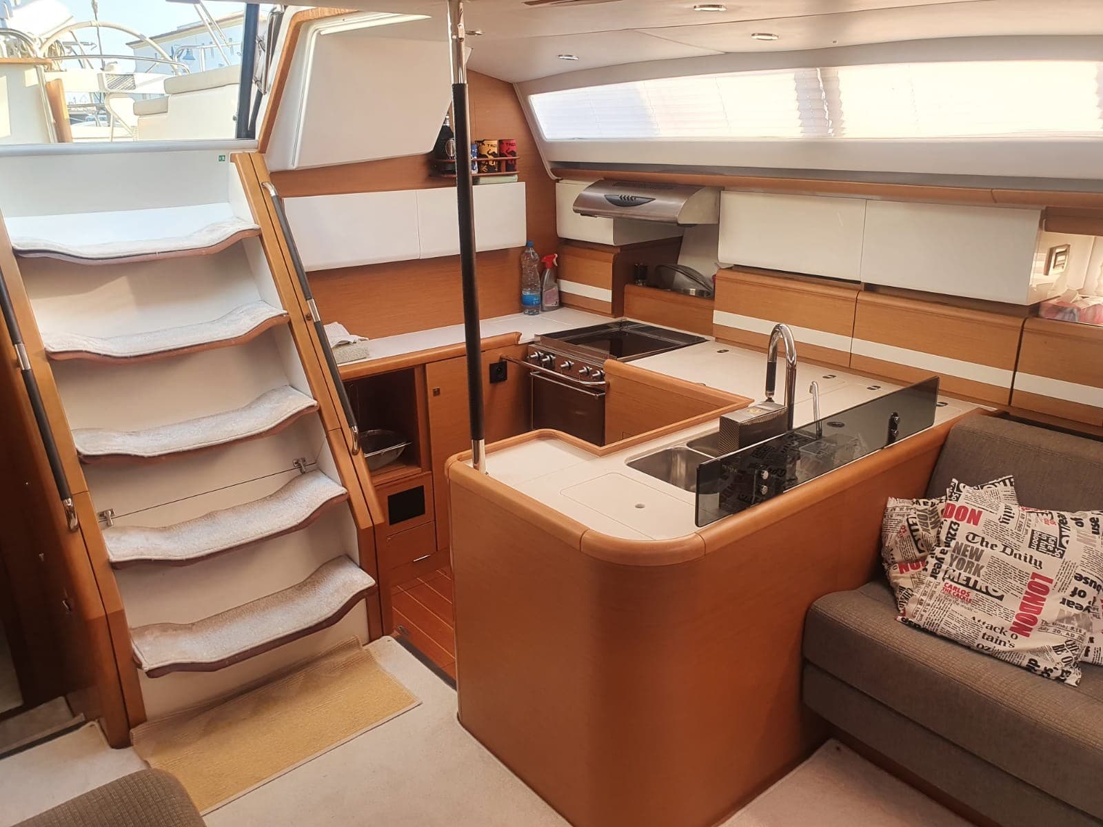 Beneteau BENETEAU 57 usato - foto hero 12
