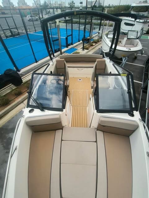 Quicksilver Bowrider 605 - Deck View Quicksilver Bowrider 605 - Deck View