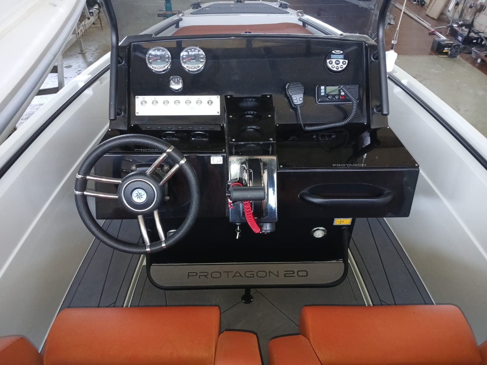 Protagon 20 - Interior View Protagon 20 - Interior View