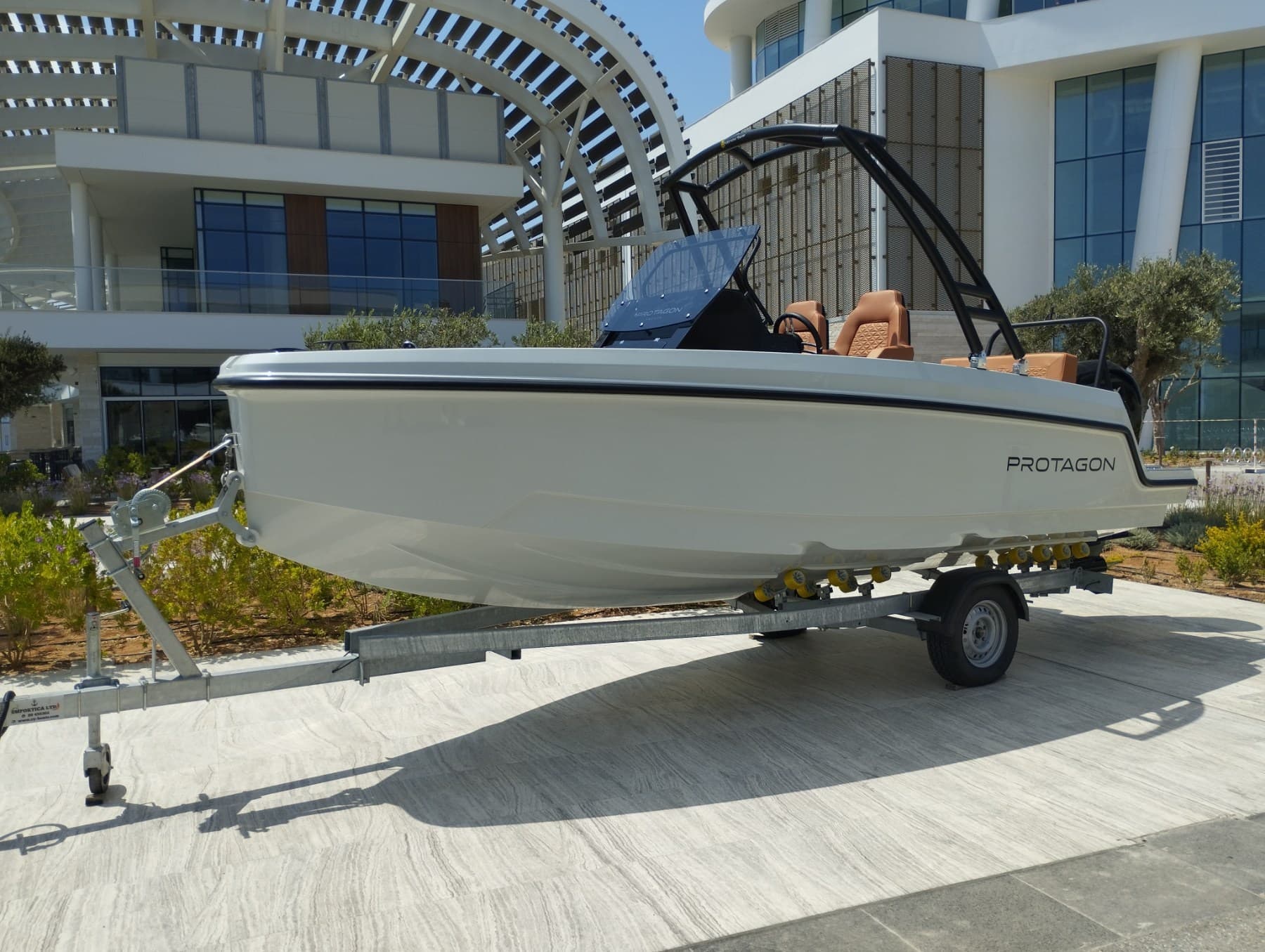 Protagon 20 - Detail View 1 Protagon 20 - Detail View 1